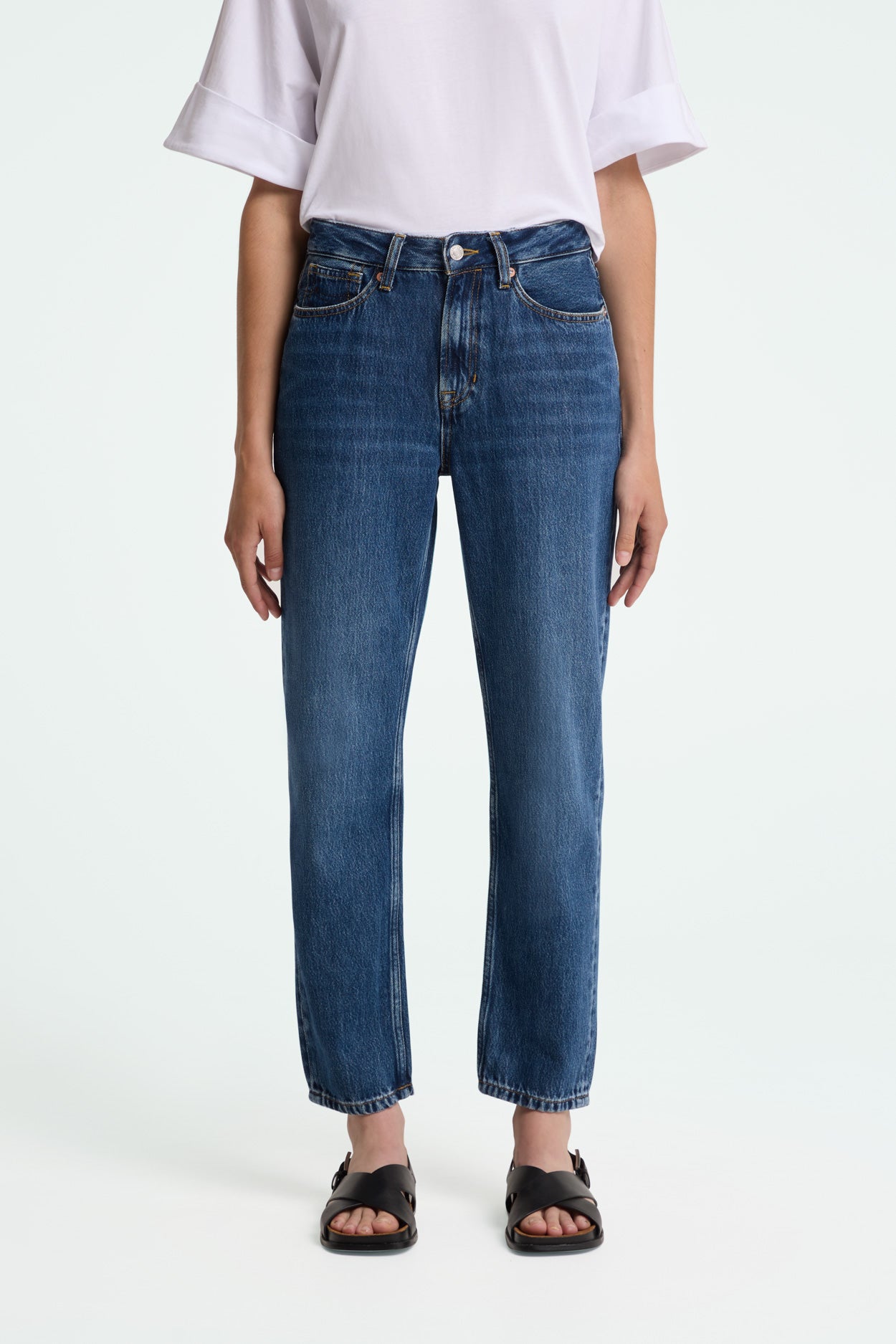 Kings of Indigo  Cropped Jeans Van Caroline Lewisboro, Middenblauw (Faded Blue)