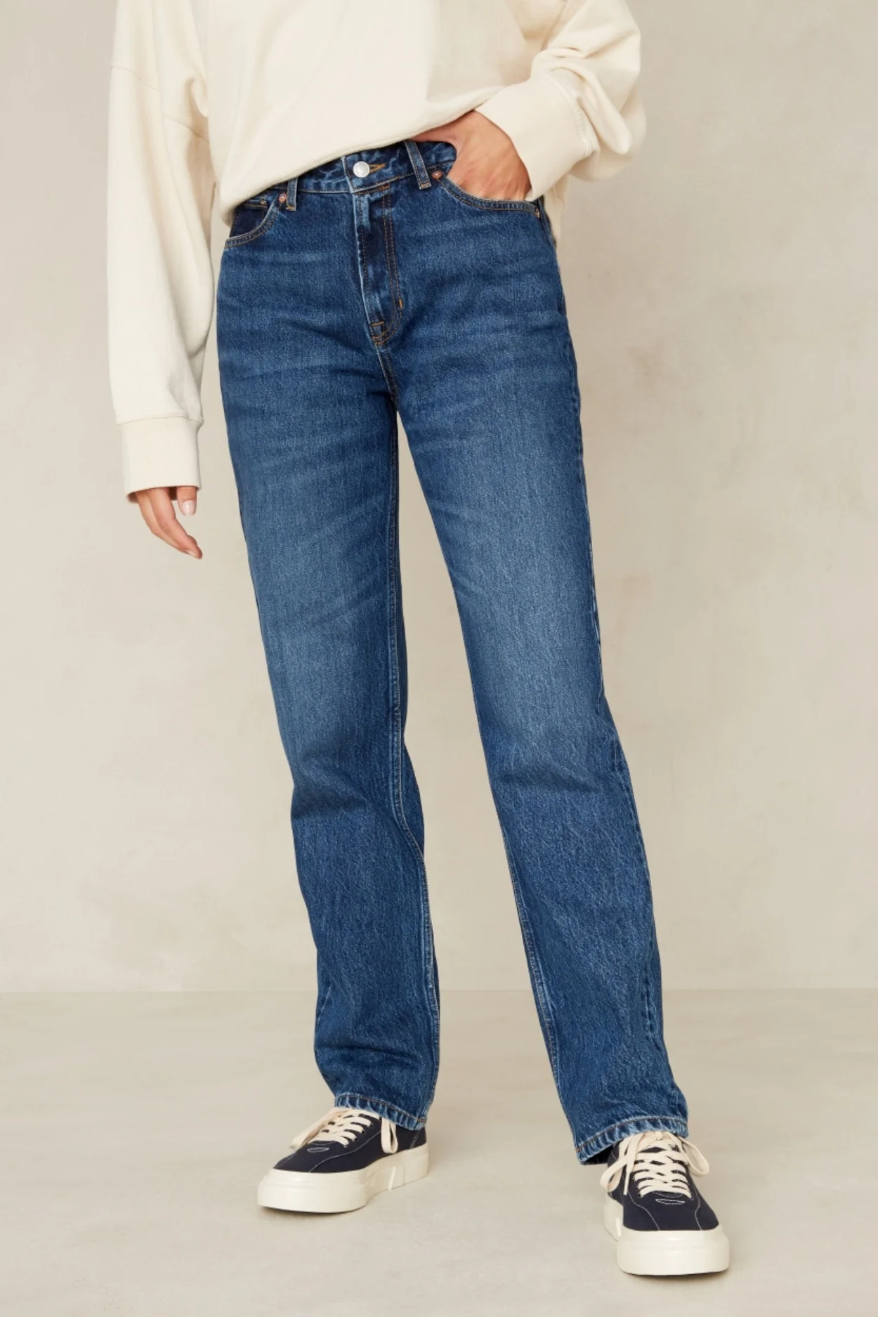 Kings of Indigo  Jeans Indira Stanley Mid Washed Blauw