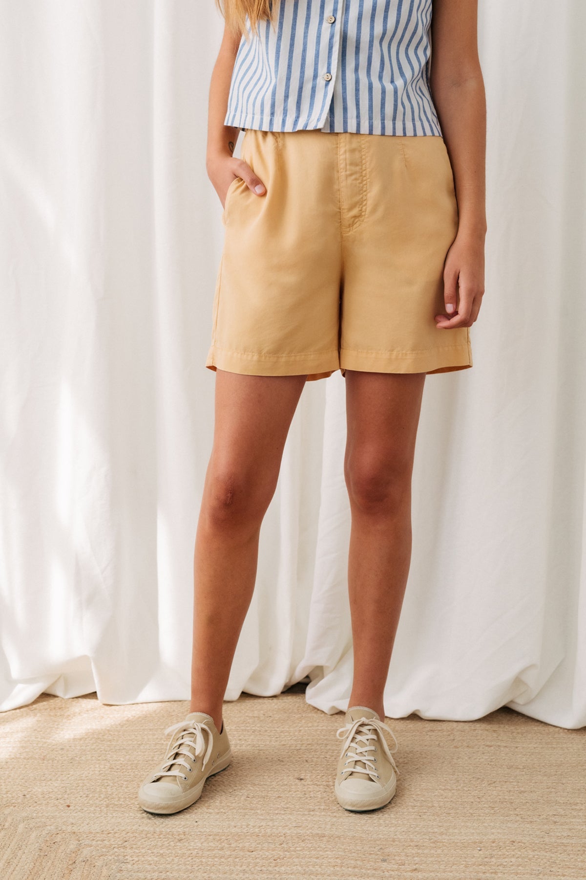 TWOTHIRDS  Shorts Shokalsky Ananasgeel