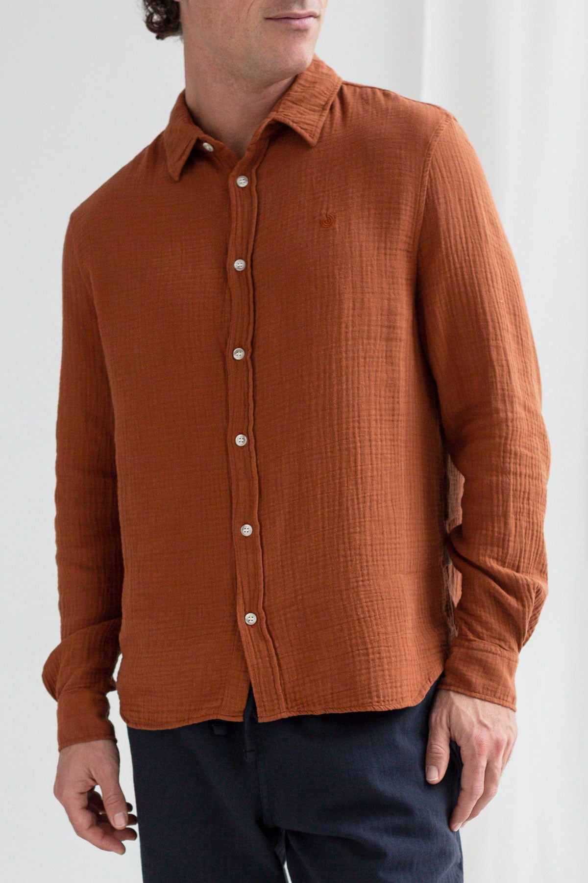 TWOTHIRDS mannen vegan Shirt Unyee Coconut Shell Bruin