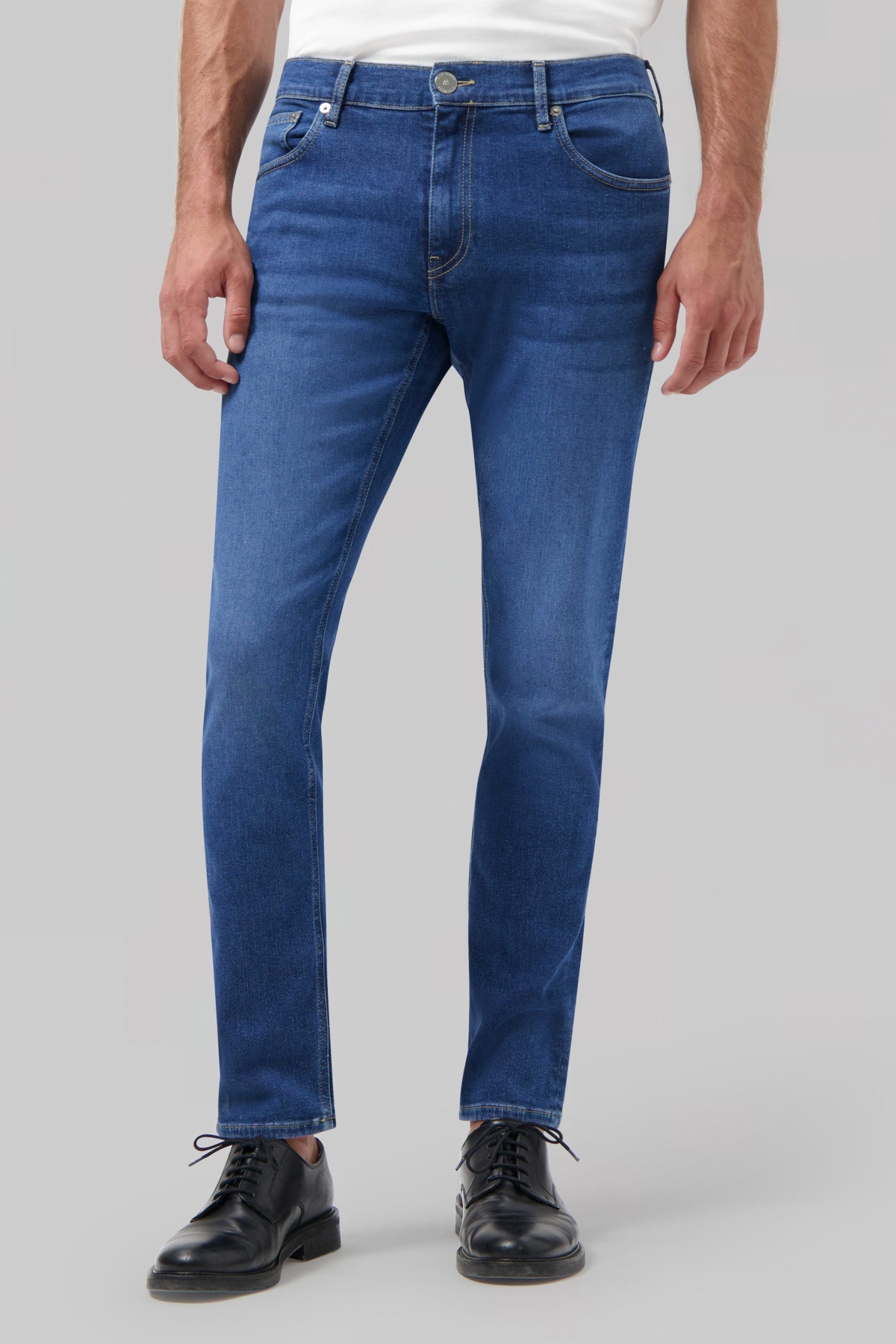 MUD Jeans mannen vegan Jeans Daily Dunn Stone Indigoblauw