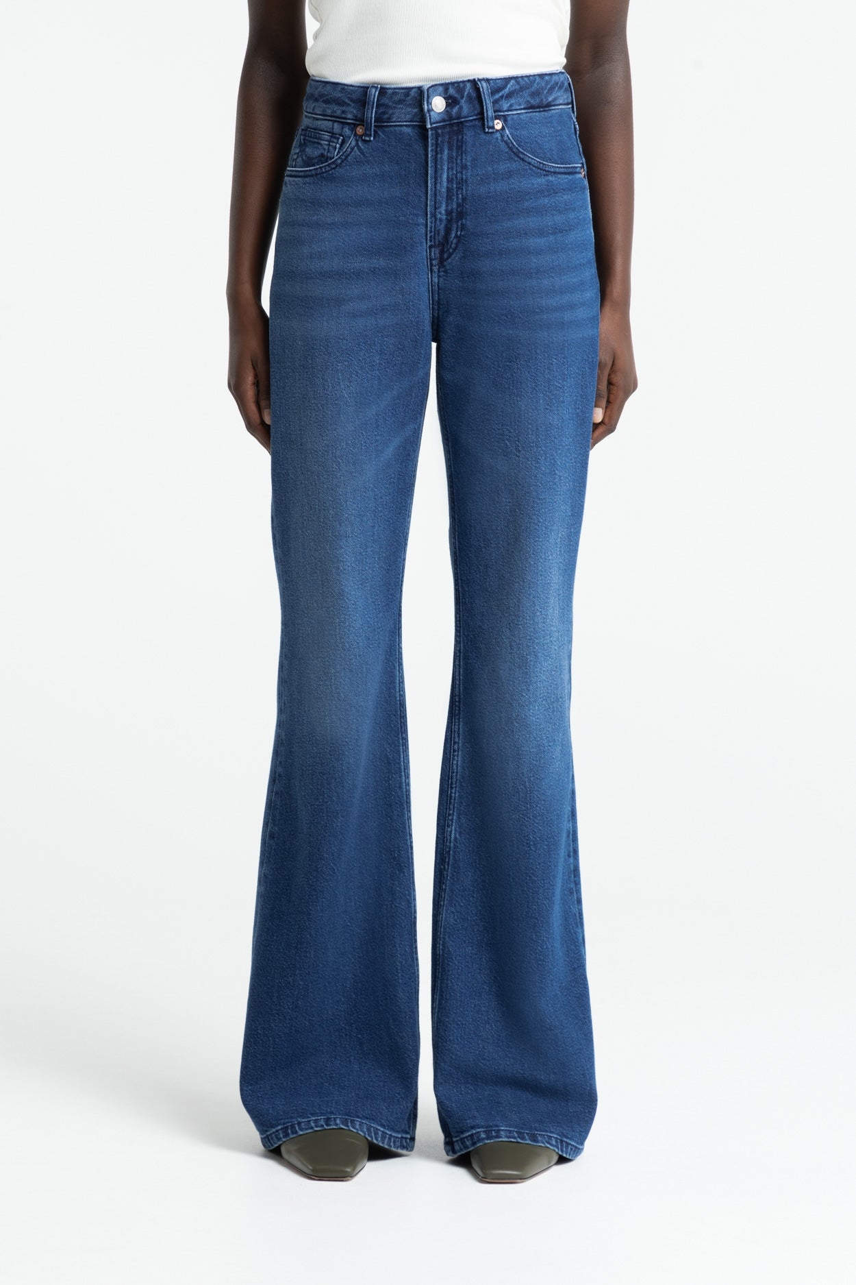 Kings of Indigo  Jeans Kukiko Mid Blue