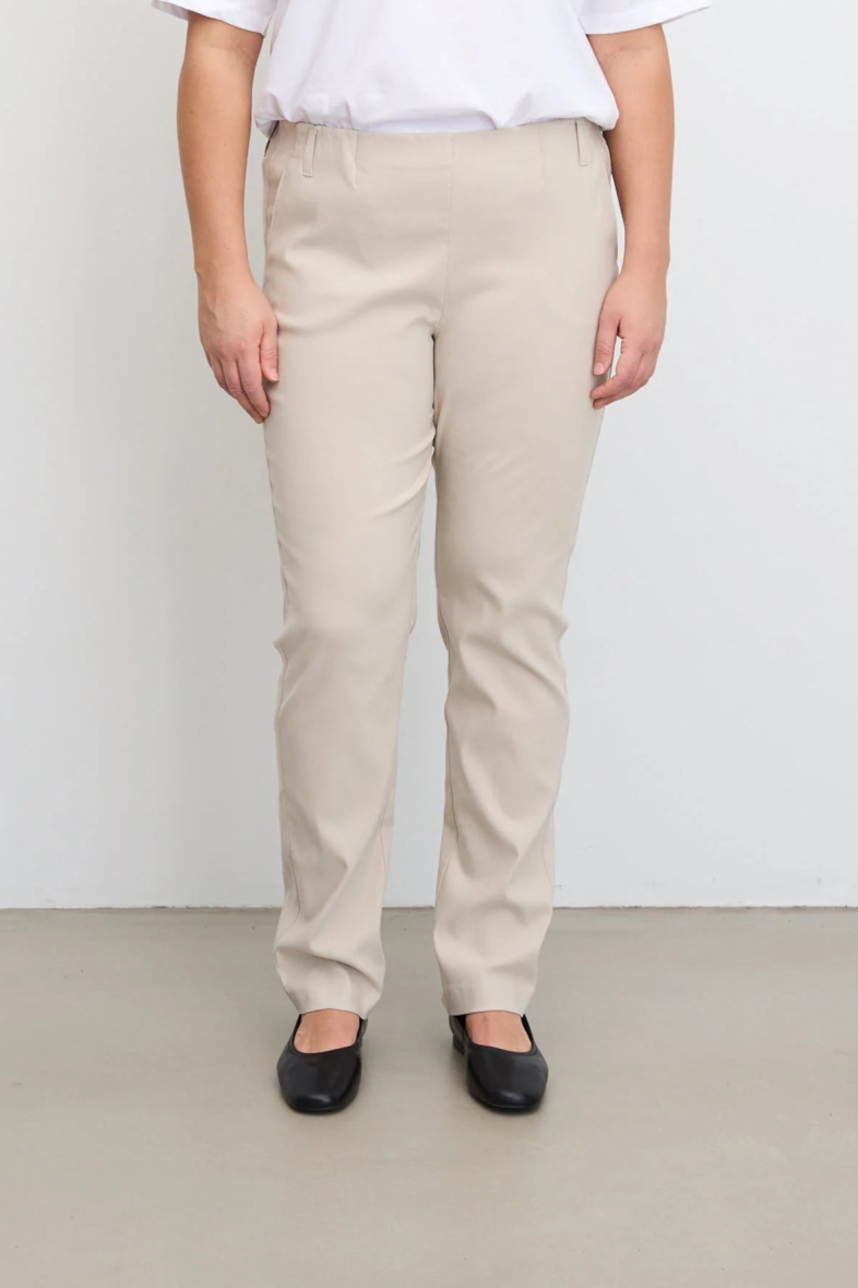 LAURIE  Broek Taylor Regular Ml Grijs Zand