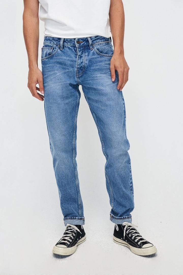 Kuyichi mannen vegan Jeans Regular Slim Jim Oranje Selvedge Antiek Blauw