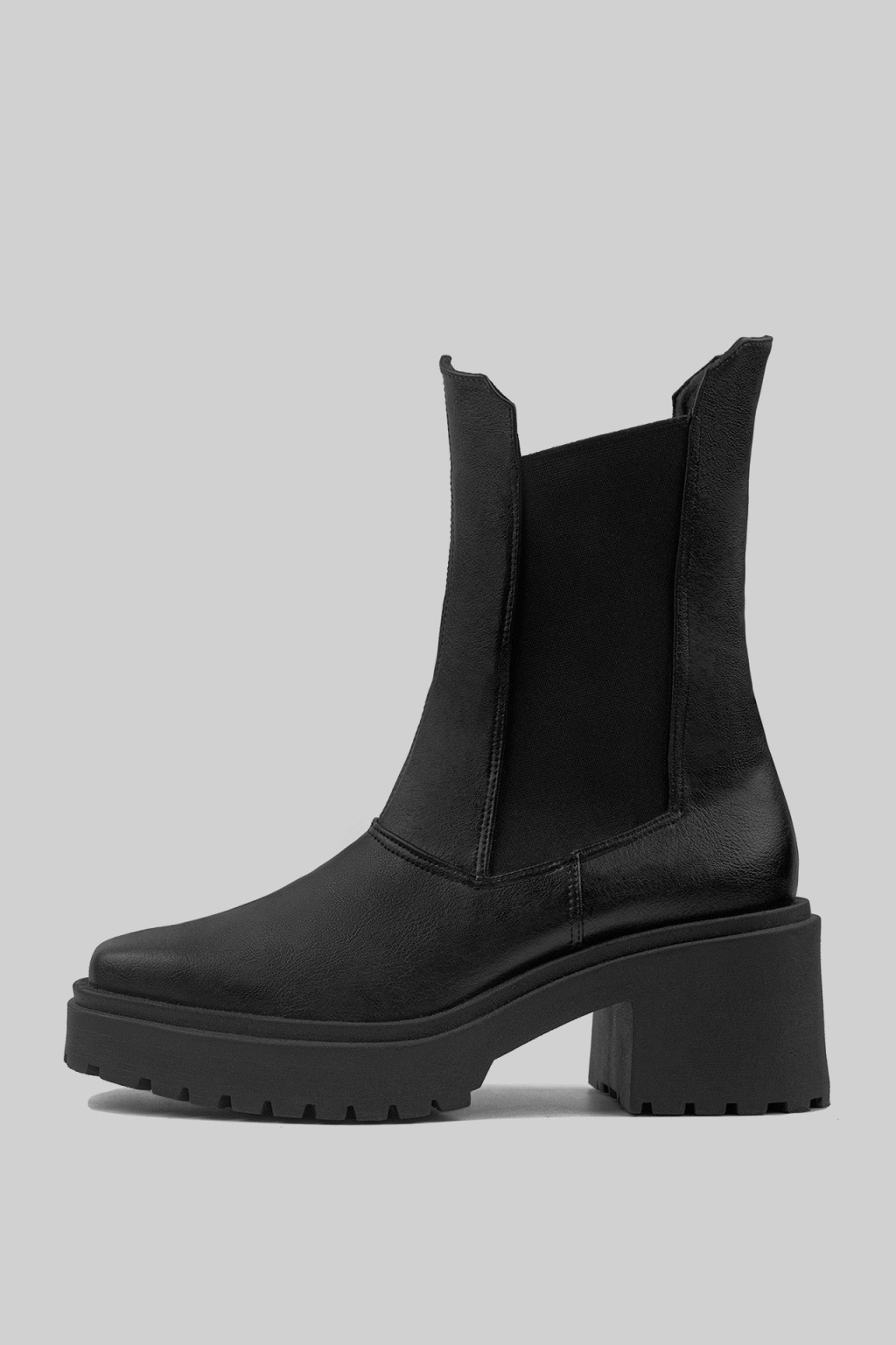 BOHEMA  Squared Chelsea Boots Zwart