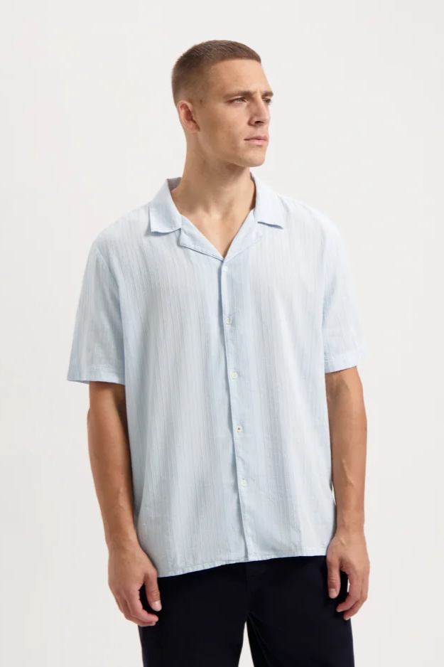 Kuyichi mannen vegan Shirt Robby Ss Skyway Blauw
