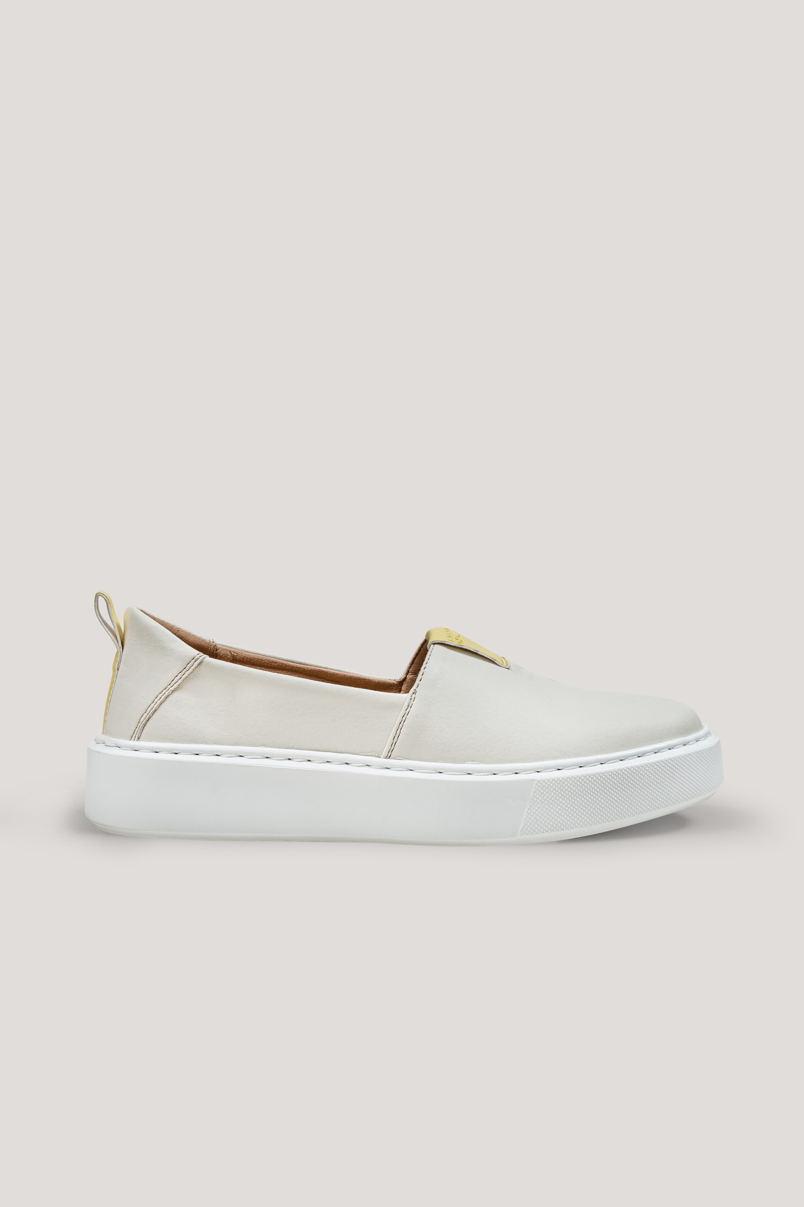 AGAZI  Sneakers You Go Girl! Vegan Eco-Leer Wit