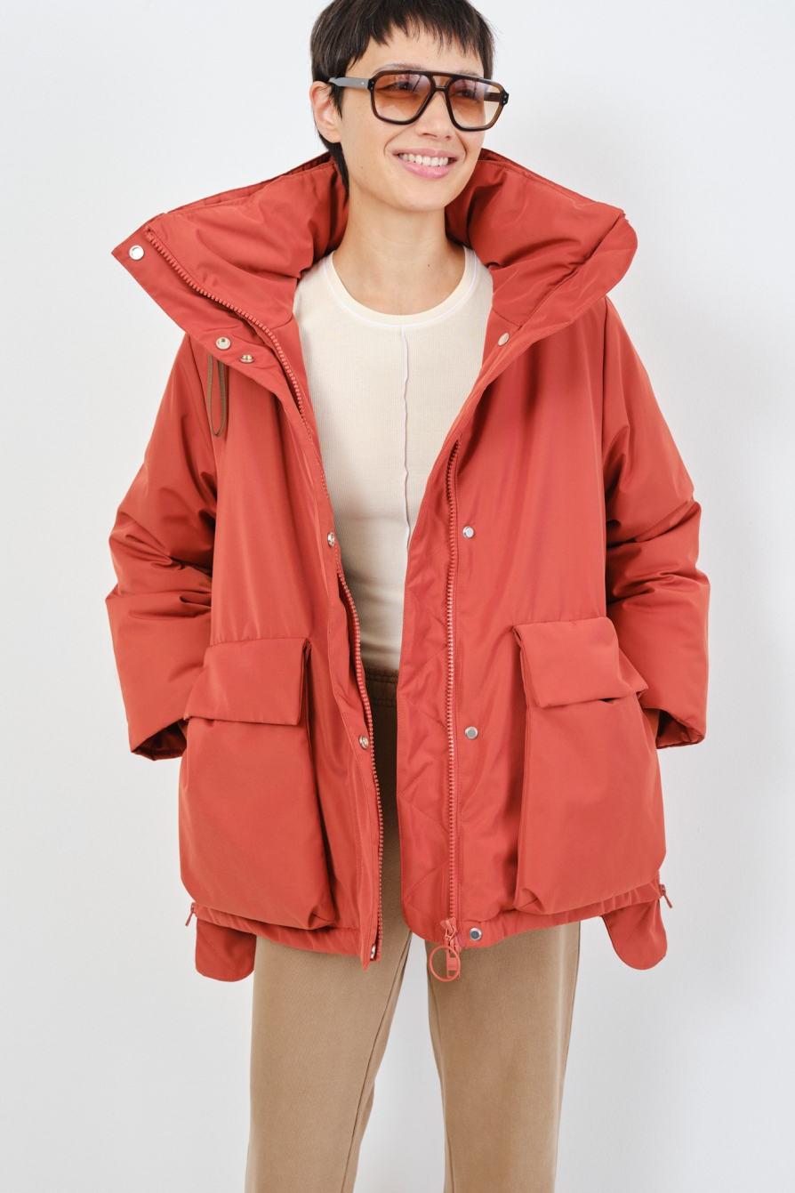 Embassy of Bricks and Logs  Korte Parka Finley Vurig Rood
