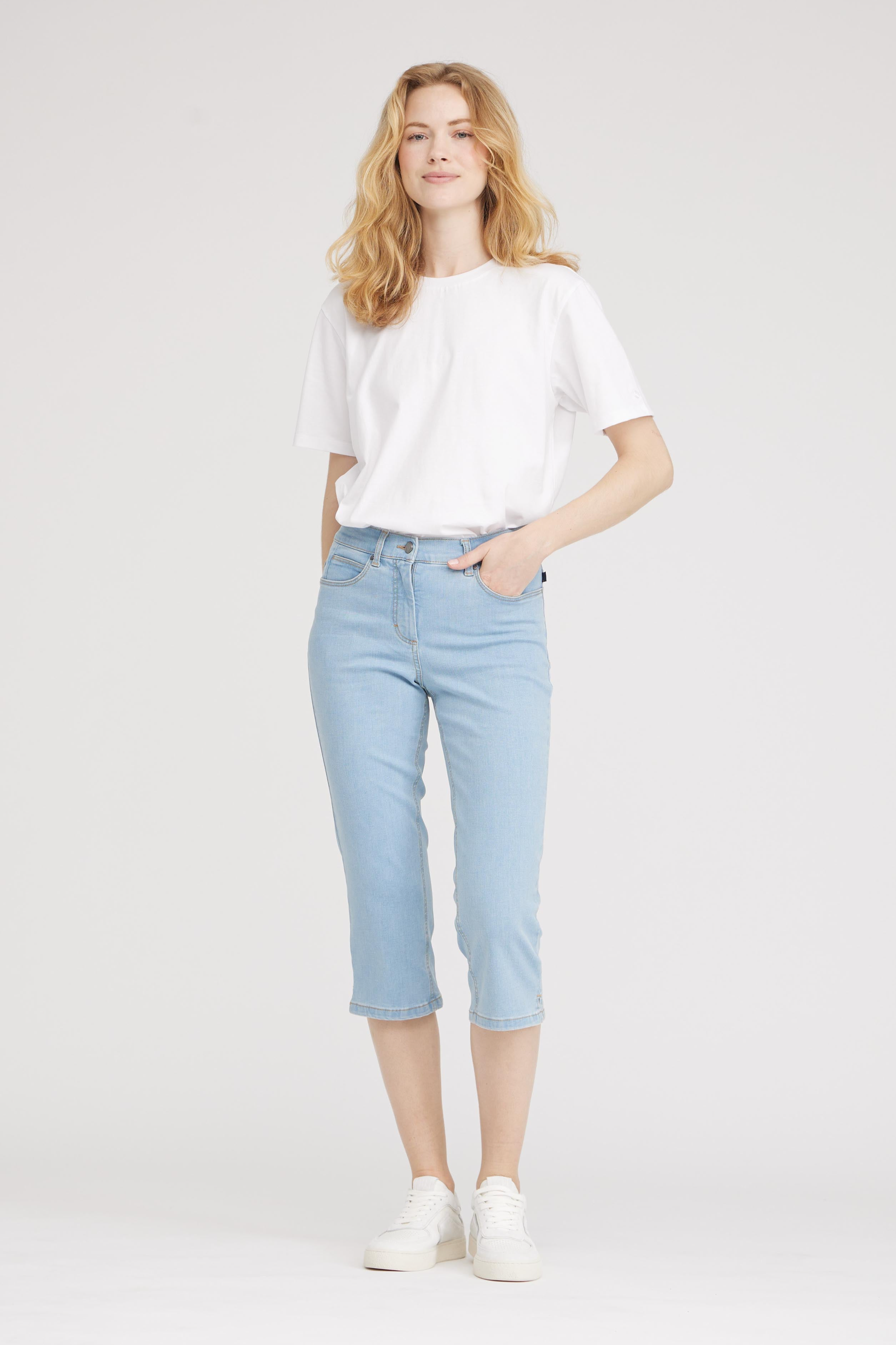 LAURIE  Jeans Charlotte Regular Capri Middellange Lichtblauwe Denim