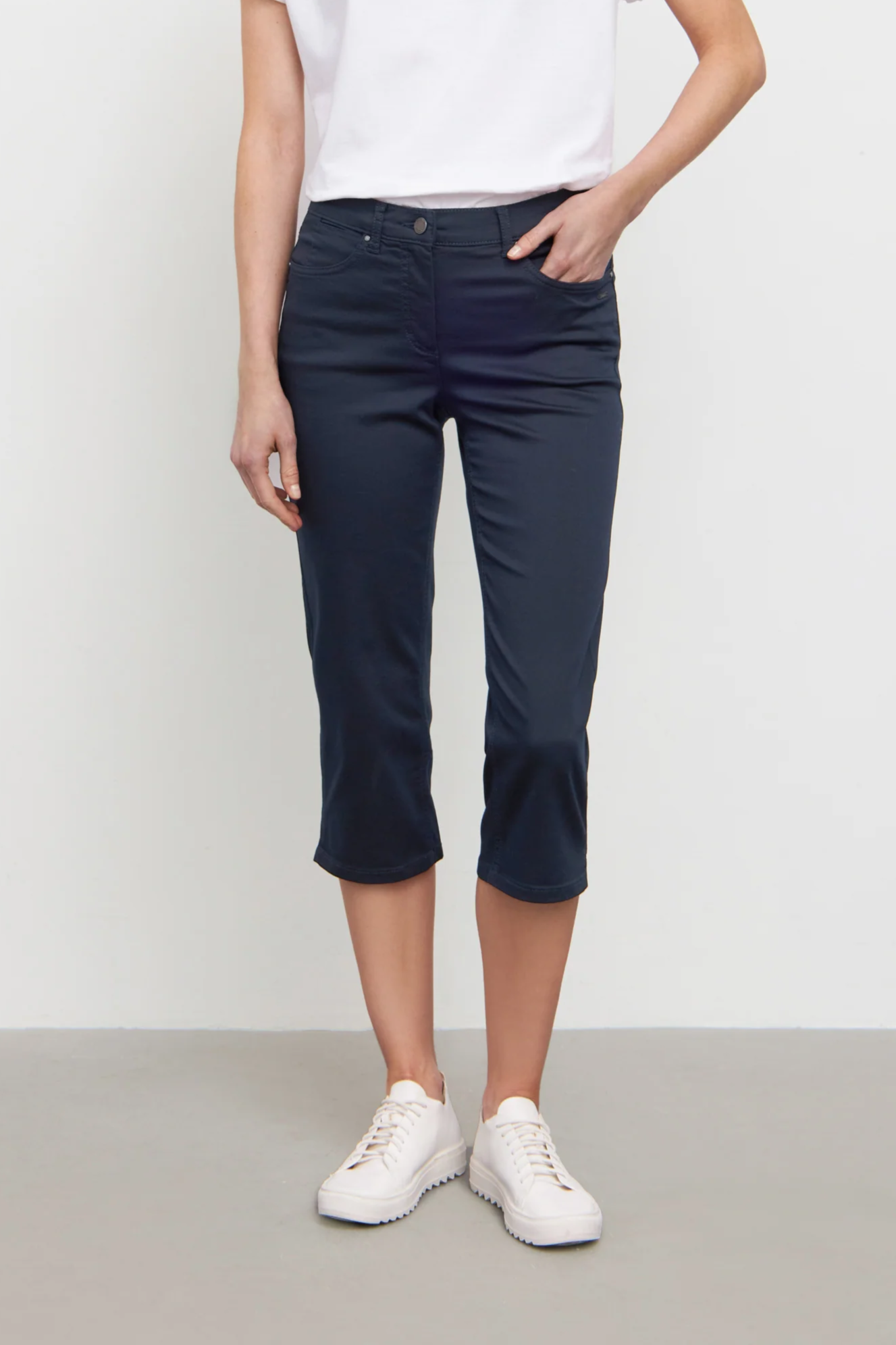 LAURIE  Broek Capri Charlotte Regular Medium Lengte Marineblauw