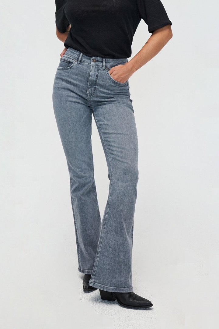 Kuyichi  Jeans Flare Lisette Lichtgrijs