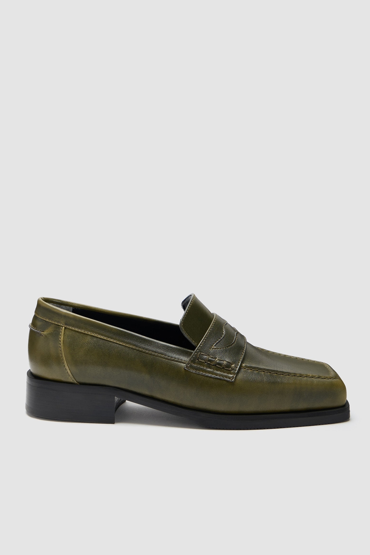 Prev  Loafers Joan Olive