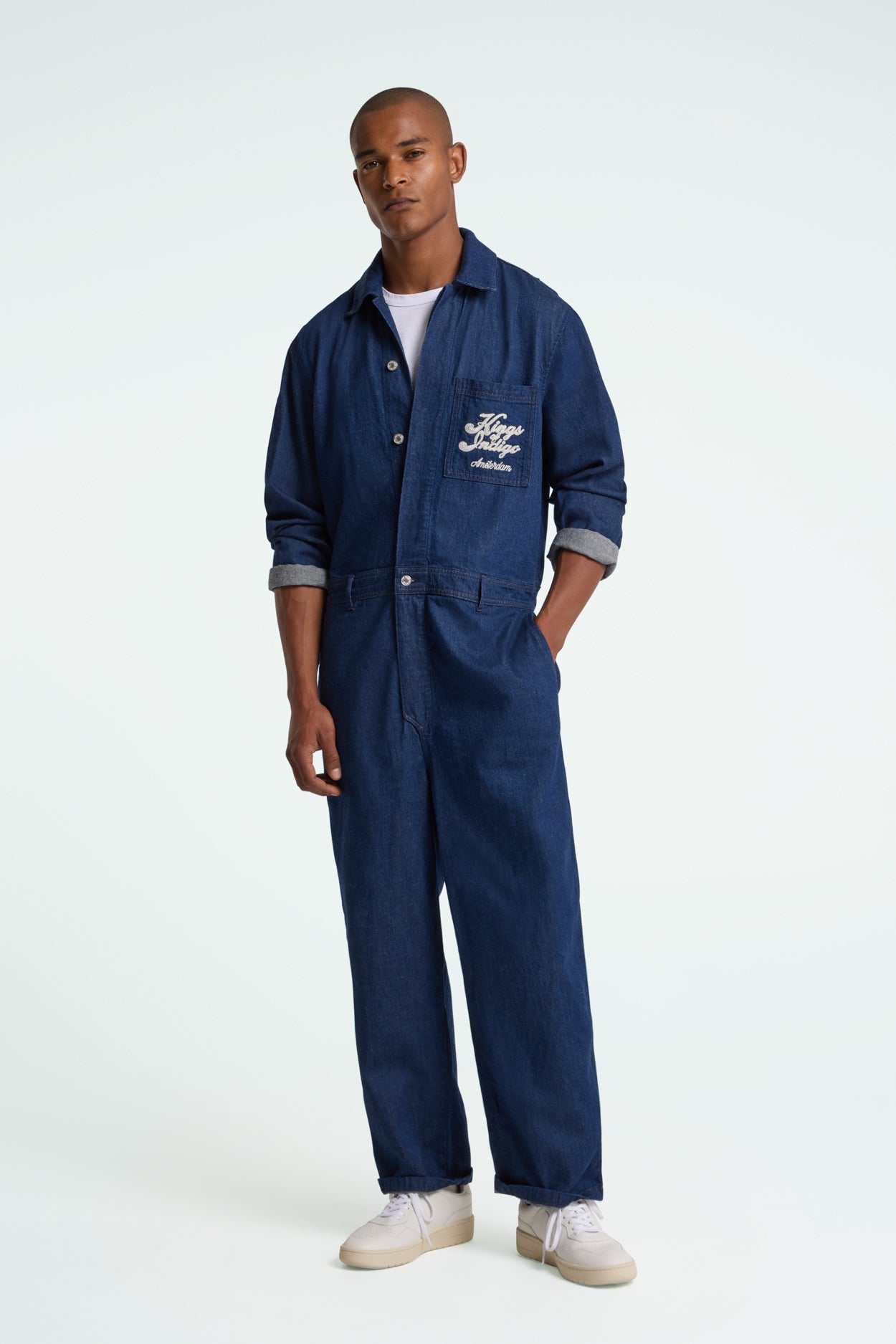 Kings of Indigo mannen vegan Jumpsuit Vasili Hopcete Electric Rinse Crew Blue