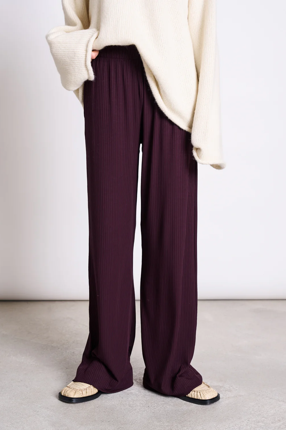 JAN 'N JUNE  Broek Rib Smilla Cherry Lak