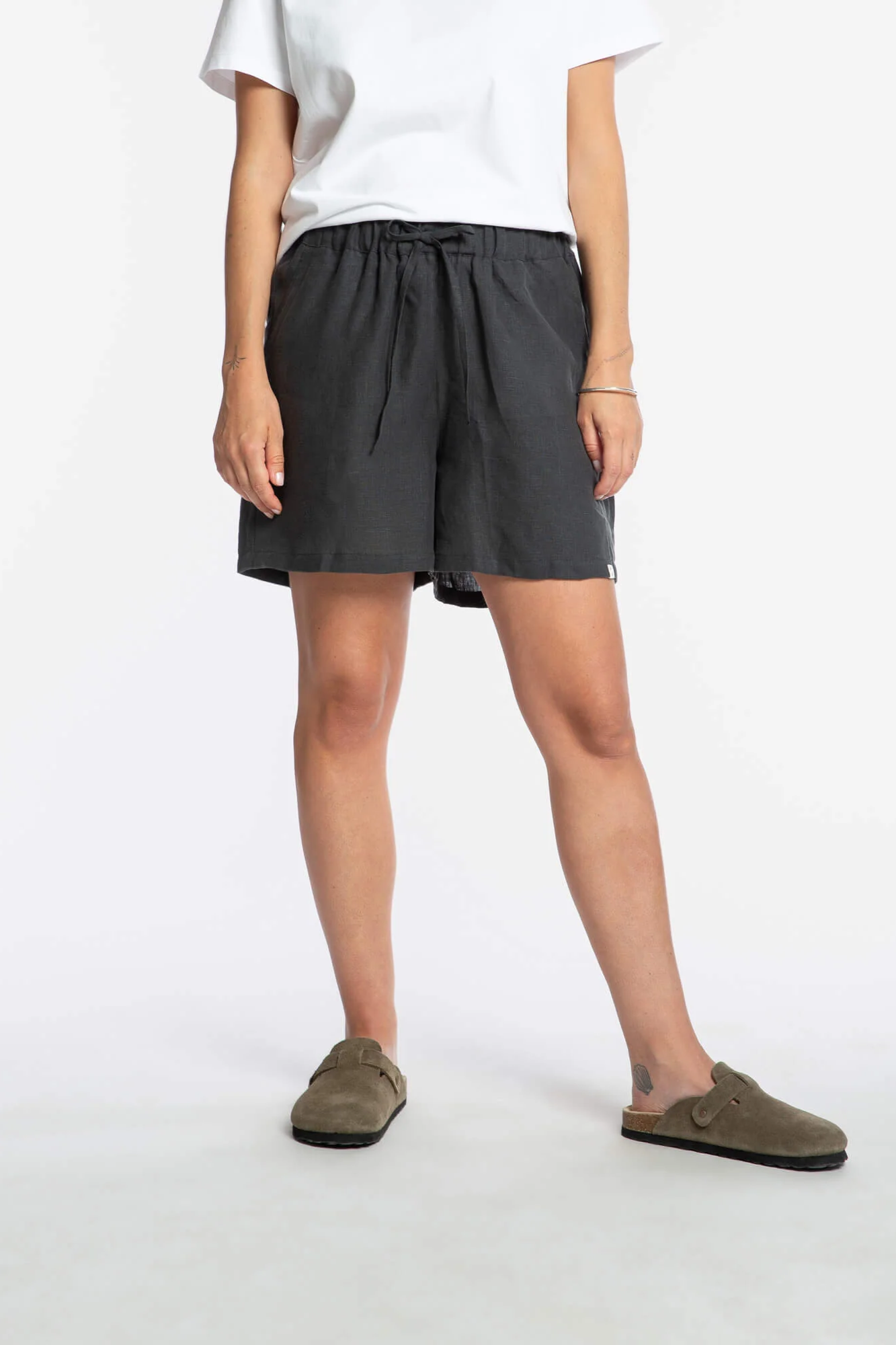 MATONA  Eenvoudige Zwarte Shorts