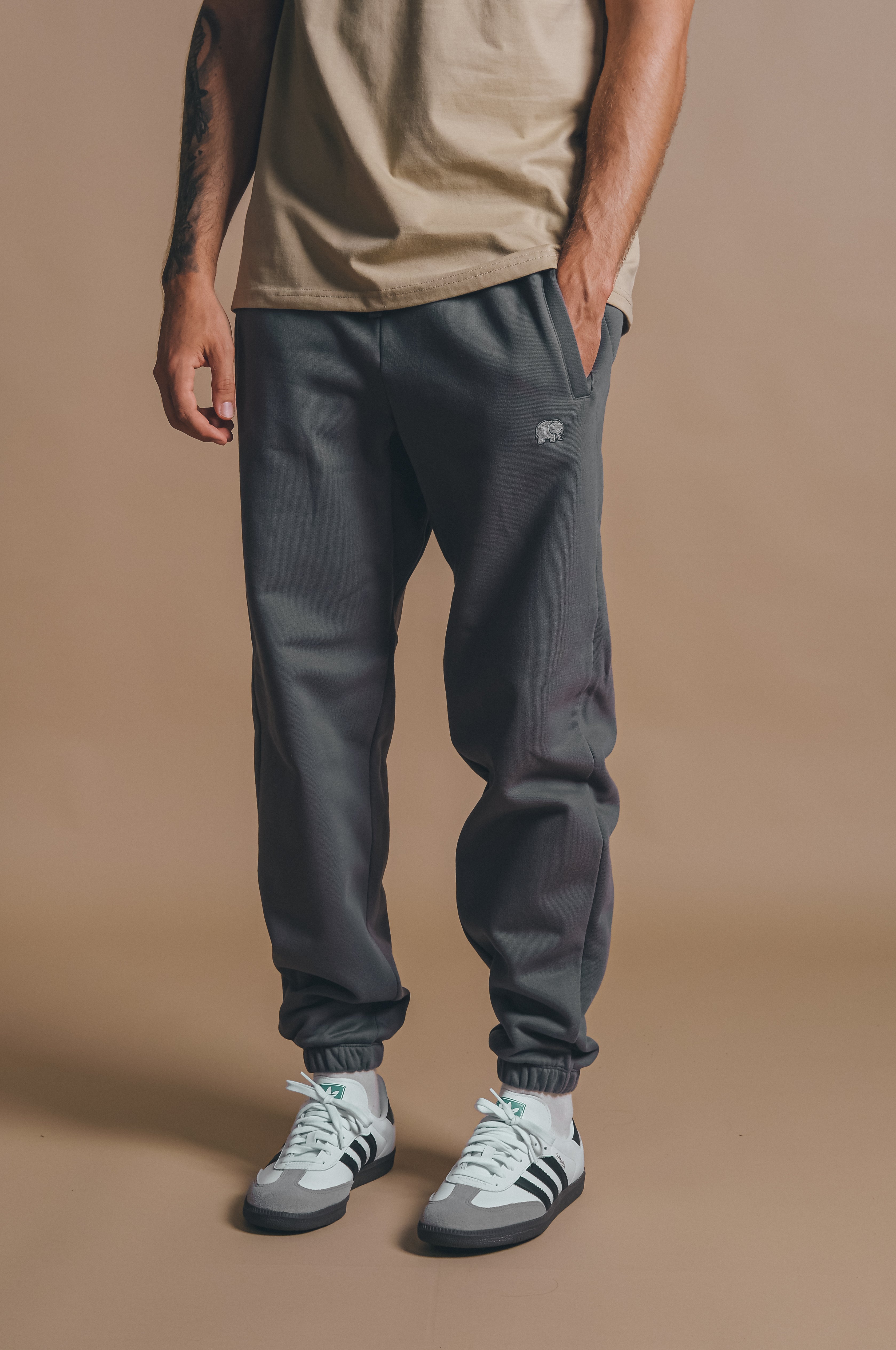 Trendsplant mannen vegan Sweatpants Essential Thunderstorm Donkergrijs