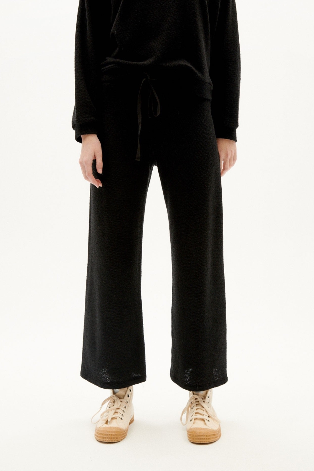 Thinking MU  Broek Eri Zwart