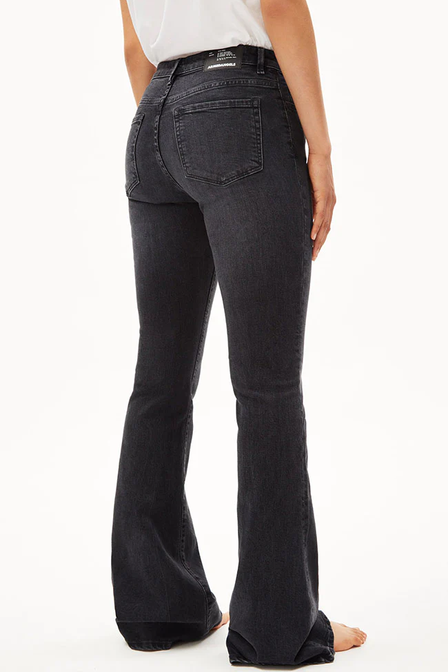 ARMEDANGELS  Jeans Anamaa Flared Zwart