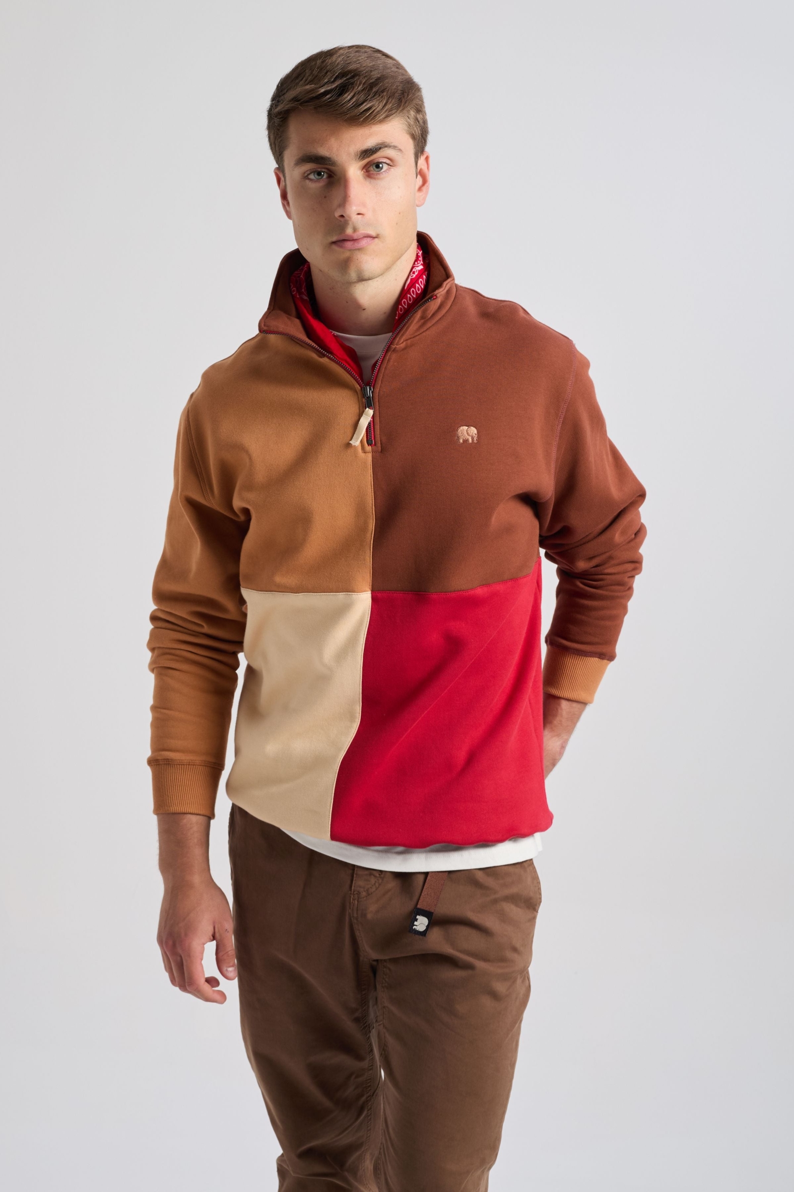 Trendsplant mannen vegan Sweatshirt Met Kleurblokken En Kwartrits, In De Kleur Equestrian Red