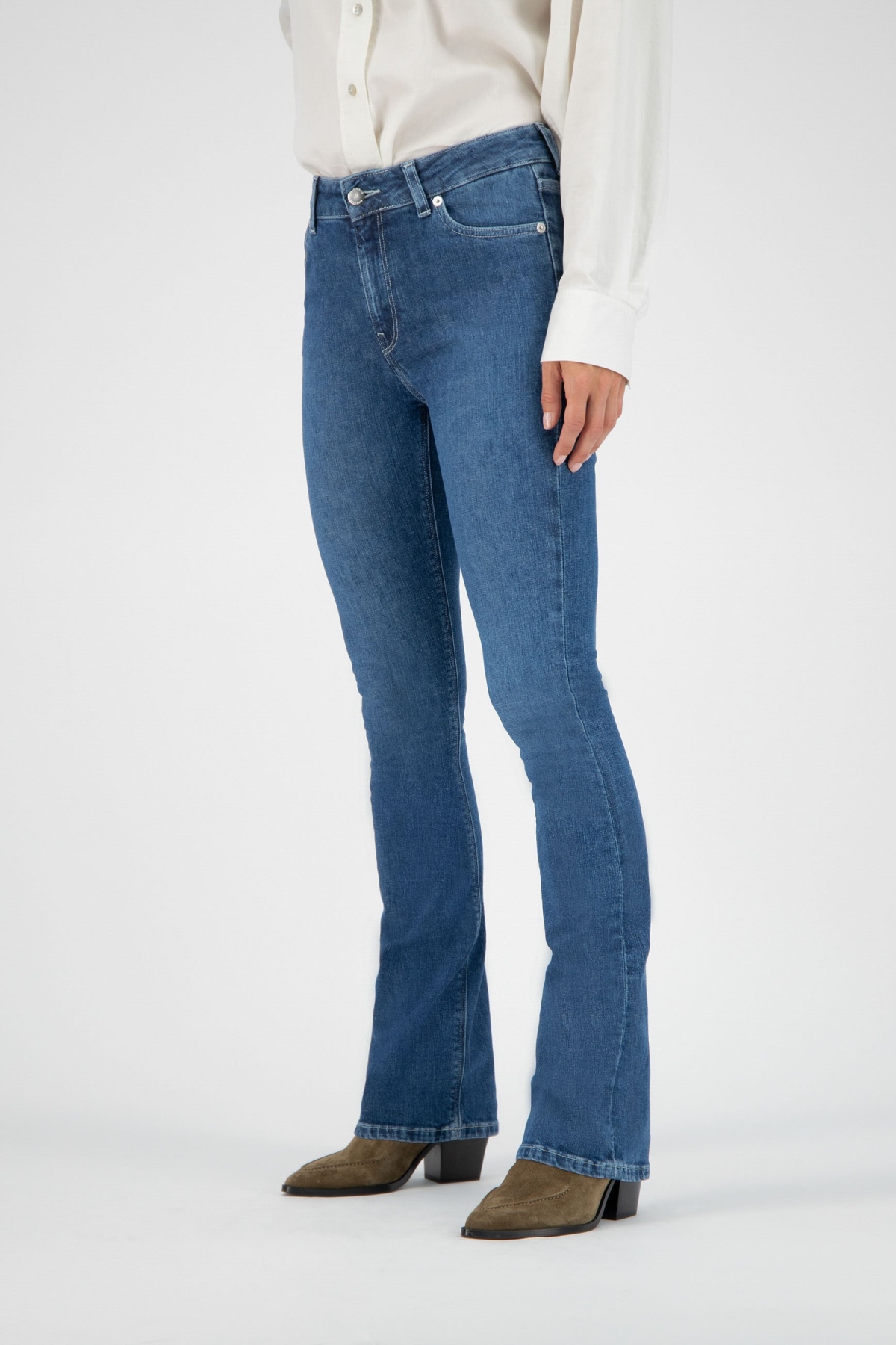 MUD Jeans  Jeans Flared Hazen Blauw