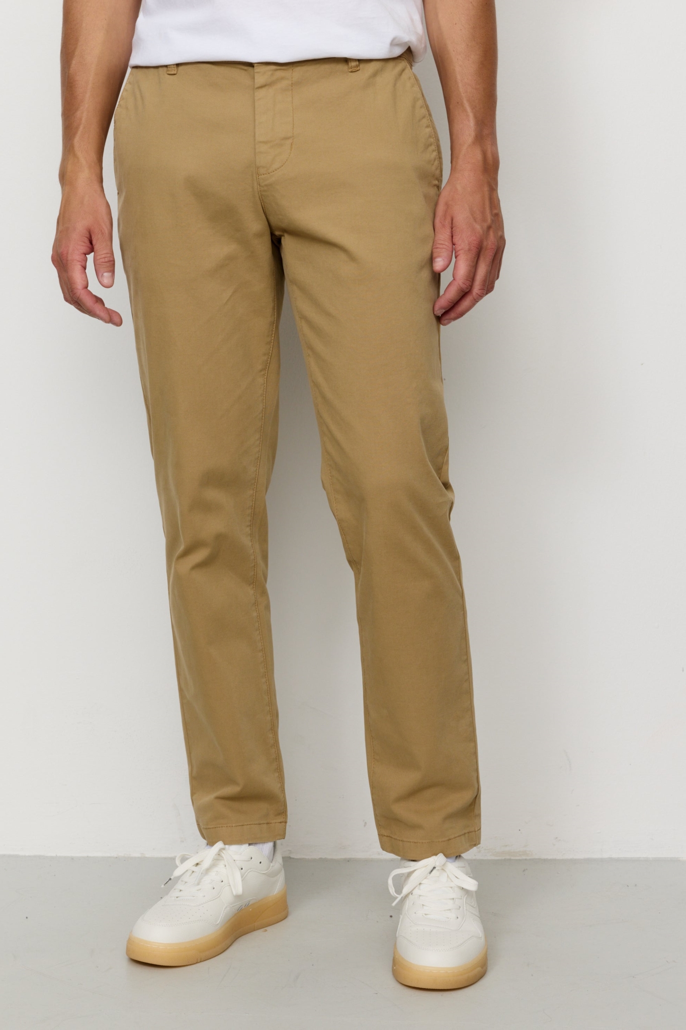 Recolution mannen vegan Chinos Kelp Desert Brown