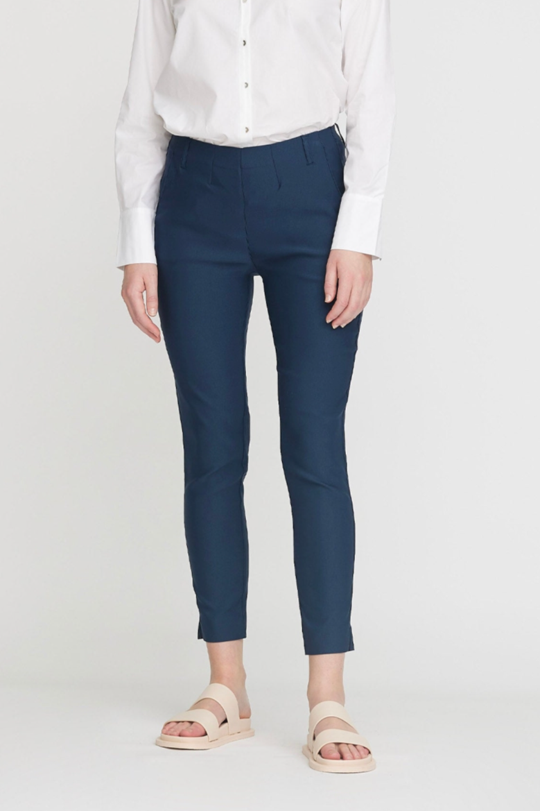 LAURIE  Broek Elizabeth Slim Crop Marineblauw