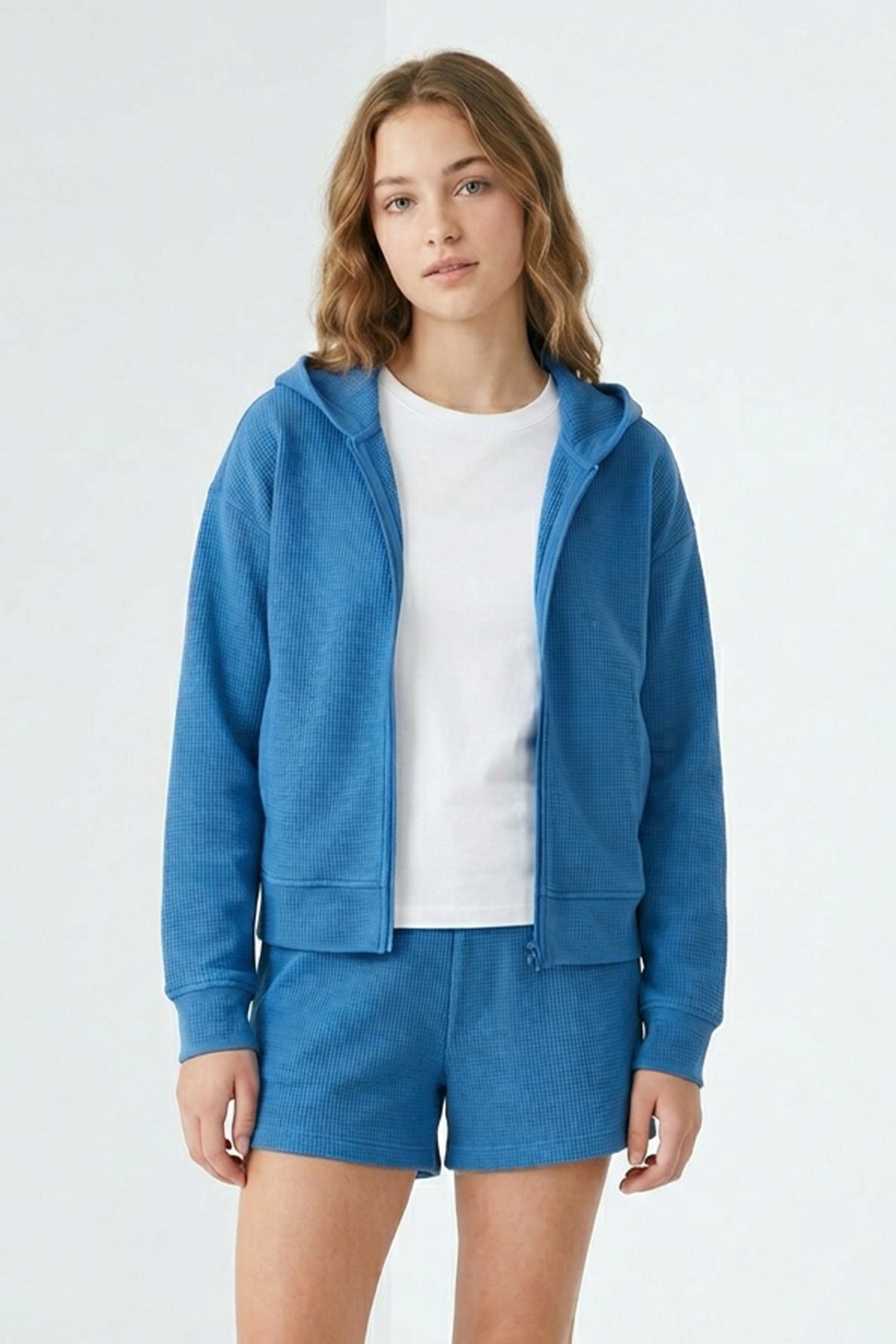 ORGANICATION  Hoodie Jennifer Lichtblauw