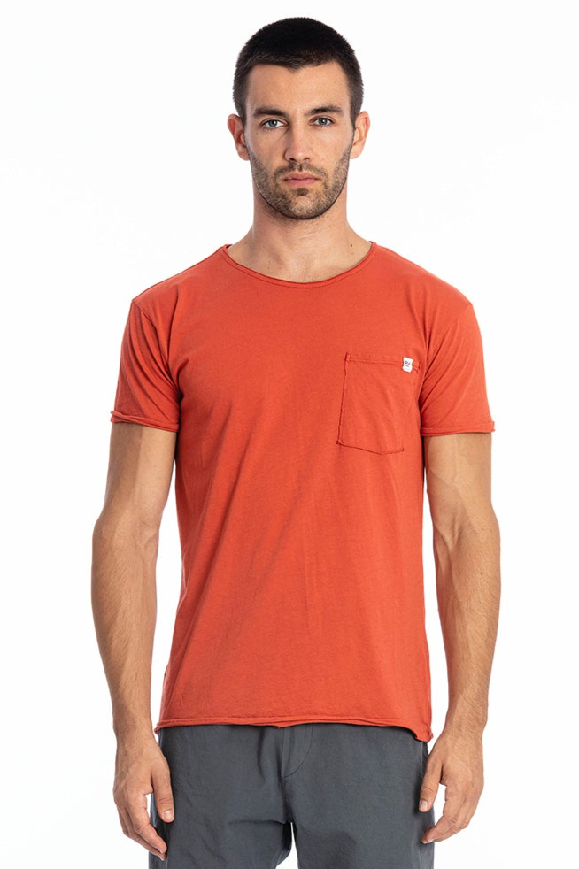 RAVENS VIEW IBIZA mannen vegan T-Shirt Ronde Wild Neck Pocket Terracotta Oranje