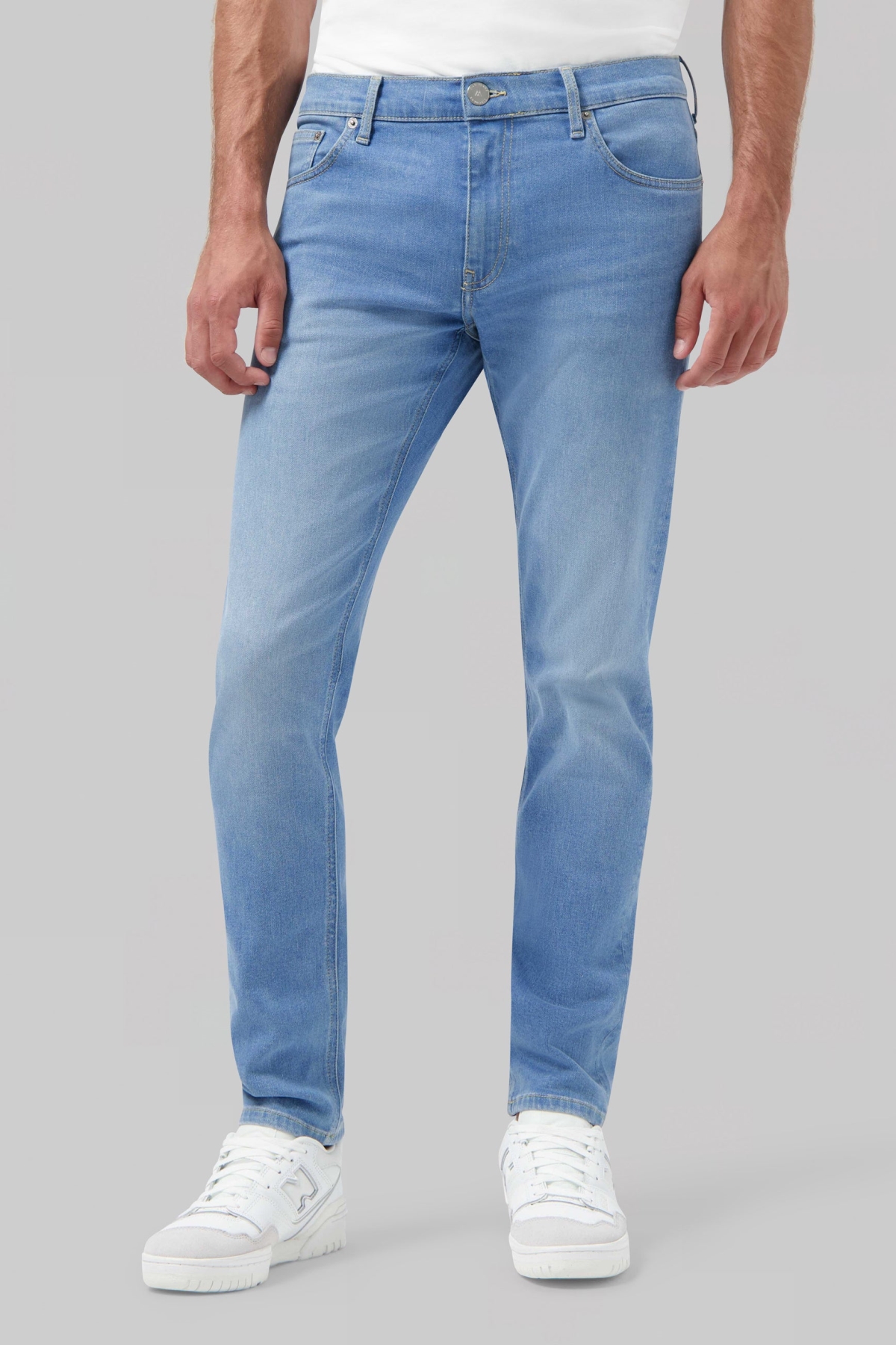 MUD Jeans mannen vegan Jeans Daily Dunn Old Stone Lichtblauw