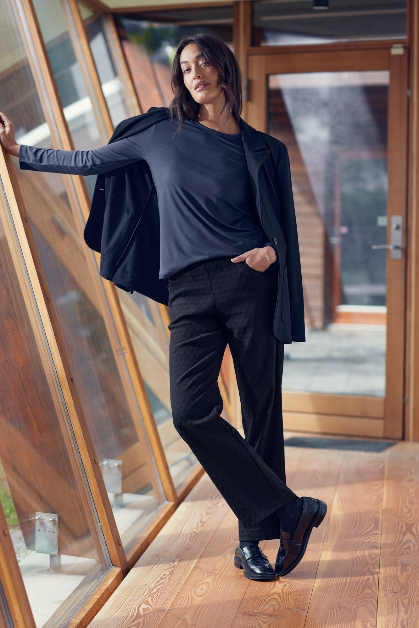 LAURIE  Broek Tracy Rechte Korte Lengte Zwart Jacquard