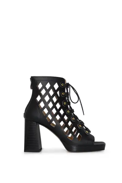 AGAZI  Sandalen Dance Your Way Cut Out Block Heel Zwart