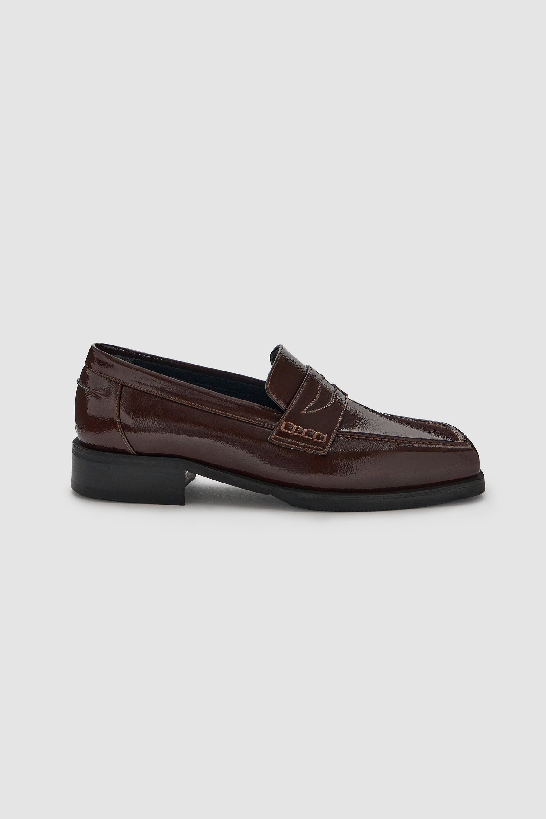 Prev  Loafers Joan Deep Plum