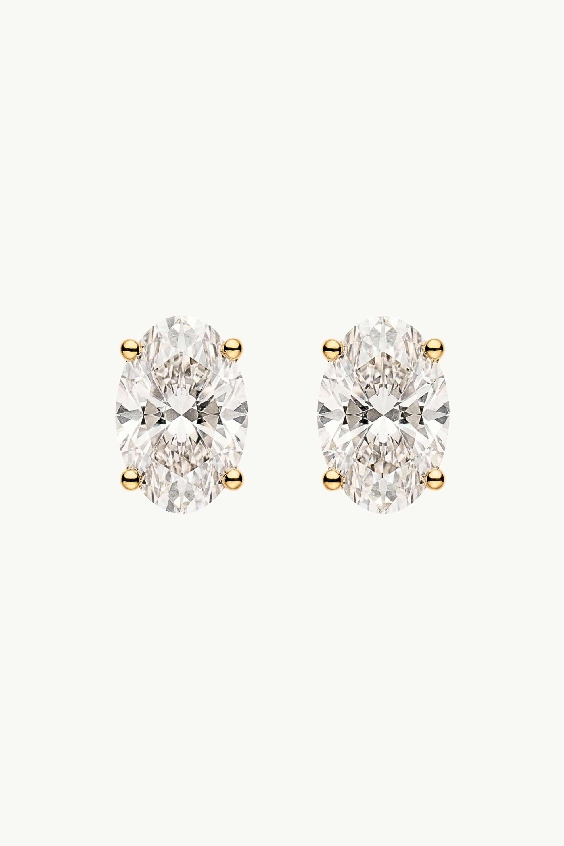 Dear Darling Berlin  Oorbellen Met Ovale Diamanten Model Talia, Van 14-Karaats Echt Goud.