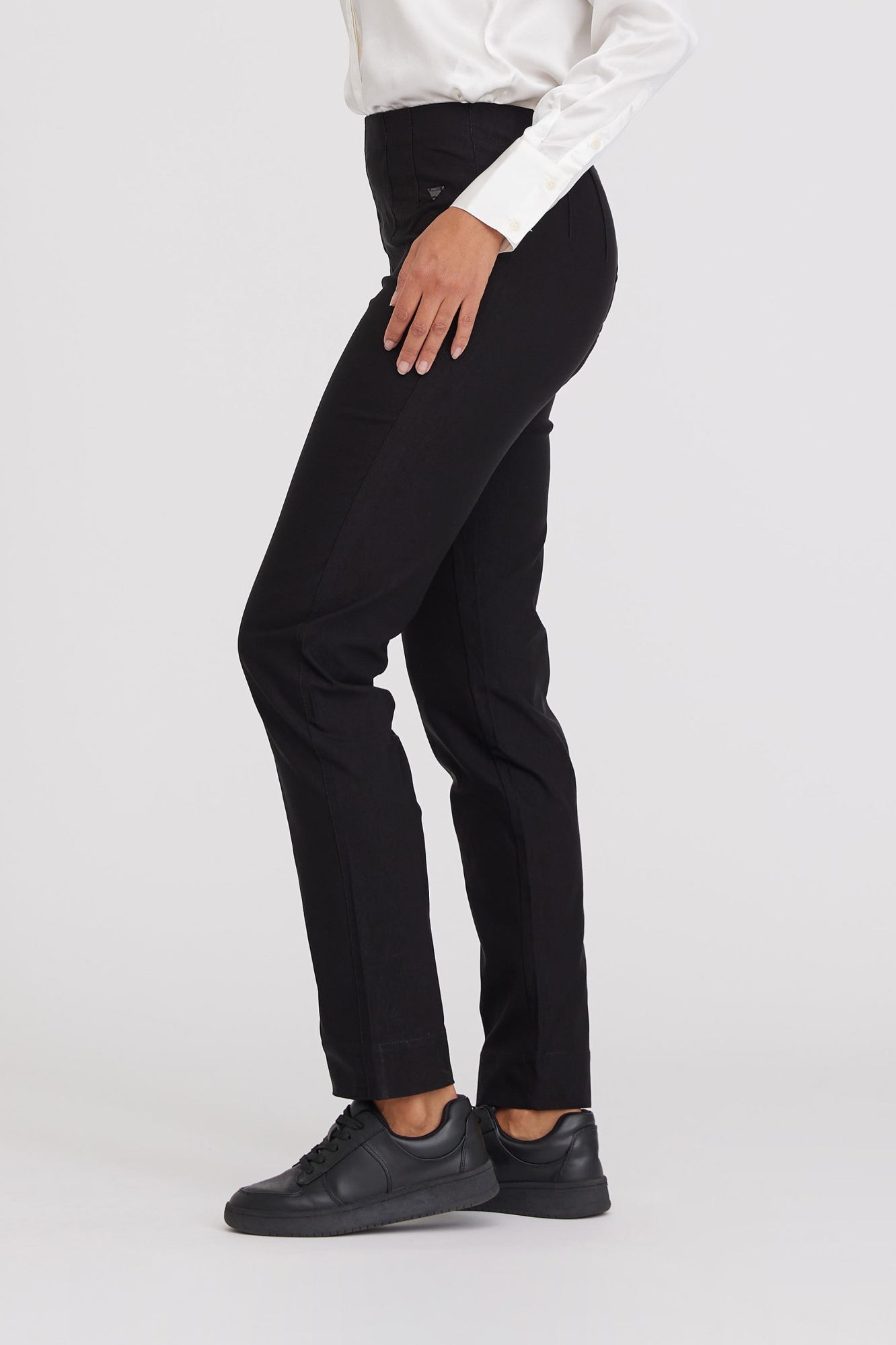 LAURIE  Broek Betty Regular Ml Zwart Geborsteld