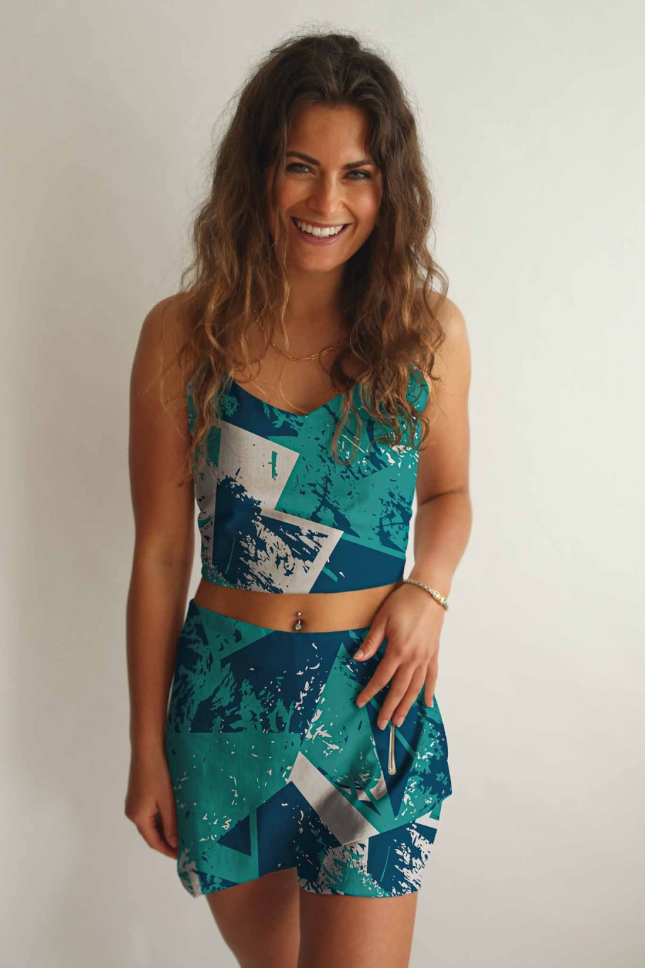 Averie  Crop Top En Shorts Set Antea Aqua En Blauwe Penseel Print