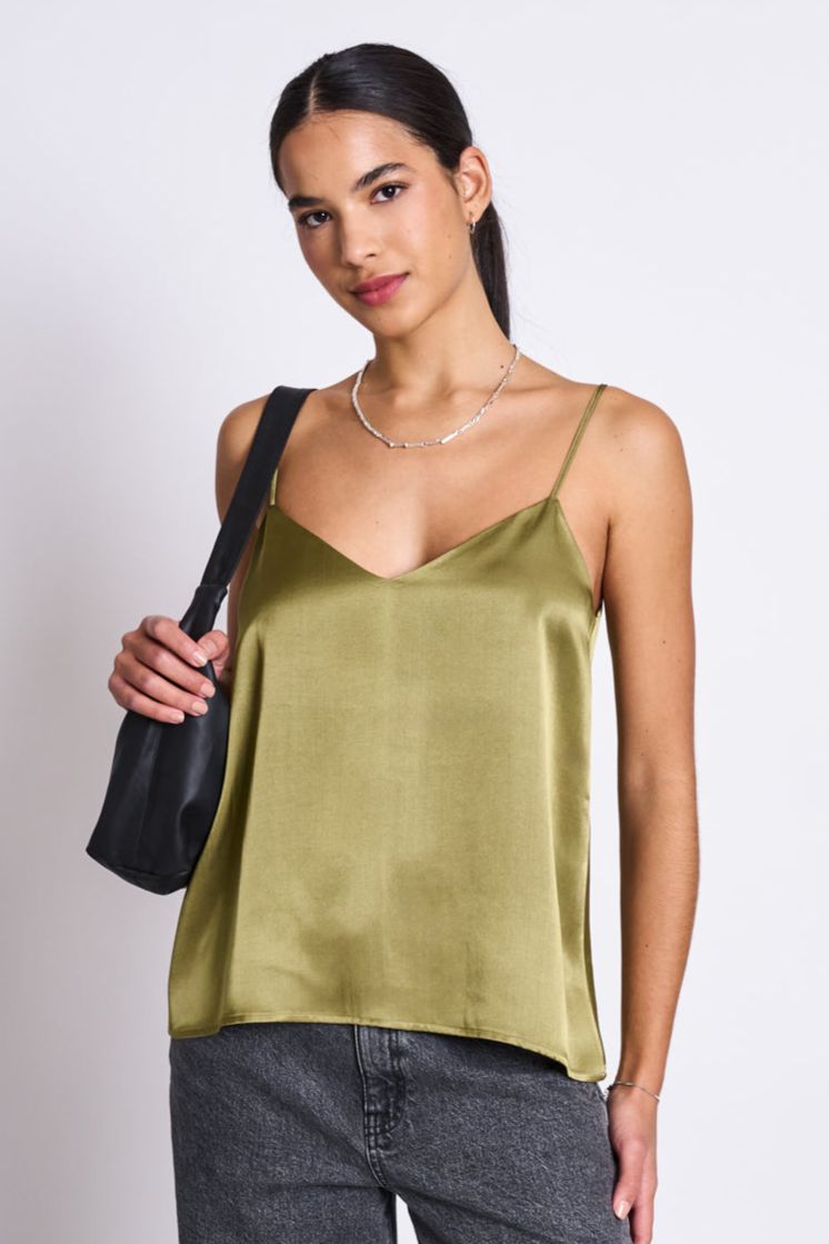 JAN 'N JUNE  Slip Top Maud Woody Olijf