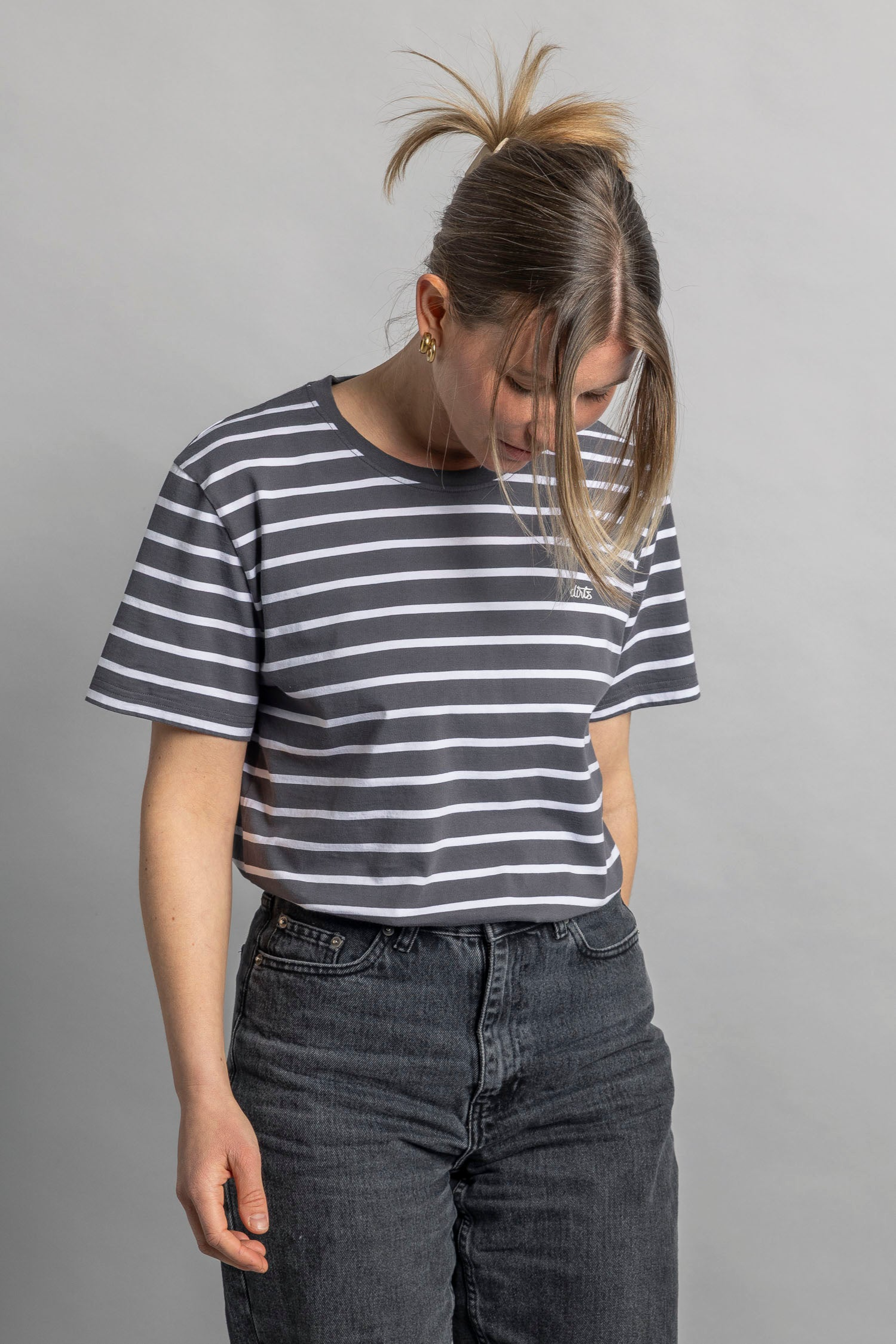 DIRTS mannen vegan T-Shirt Met Strepen In Antracietwit
