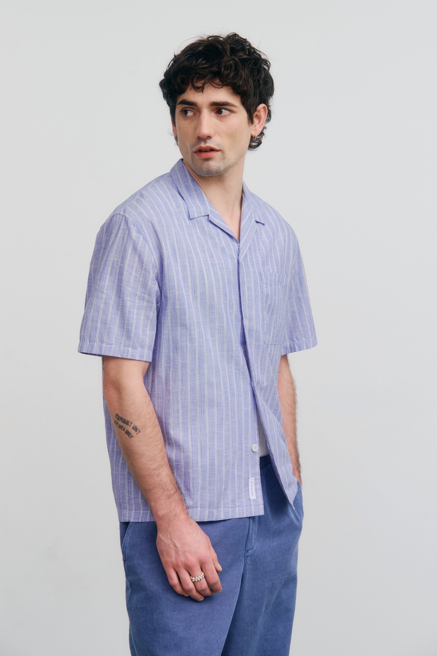 Rotholz mannen vegan Bowlingshirt Met Blauwe Strepen