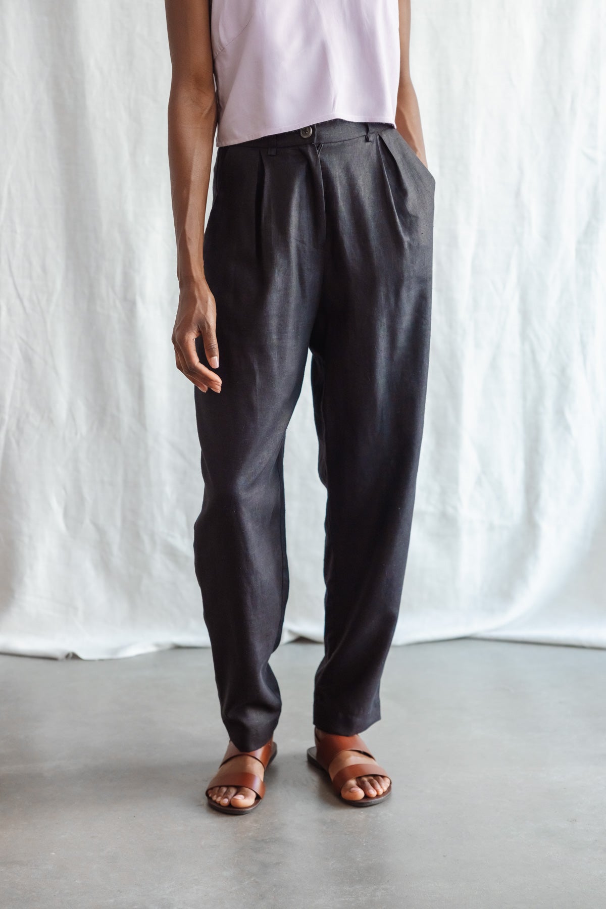 Jyoti - Fair Works  Broek Geplooid Vishraam Zwart