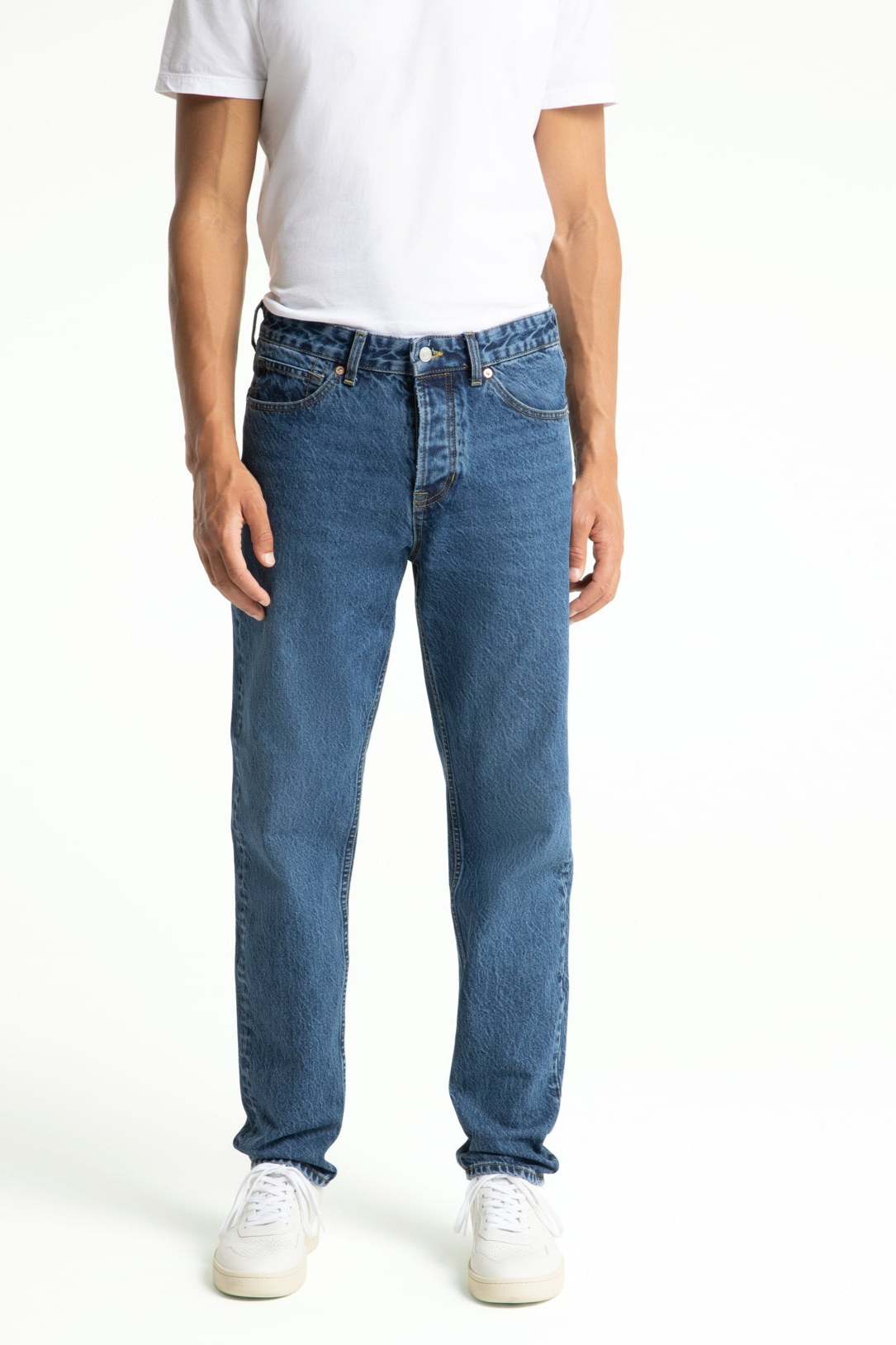 Kings of Indigo mannen vegan Jeans Susan Stanley Mid Washed Blauw