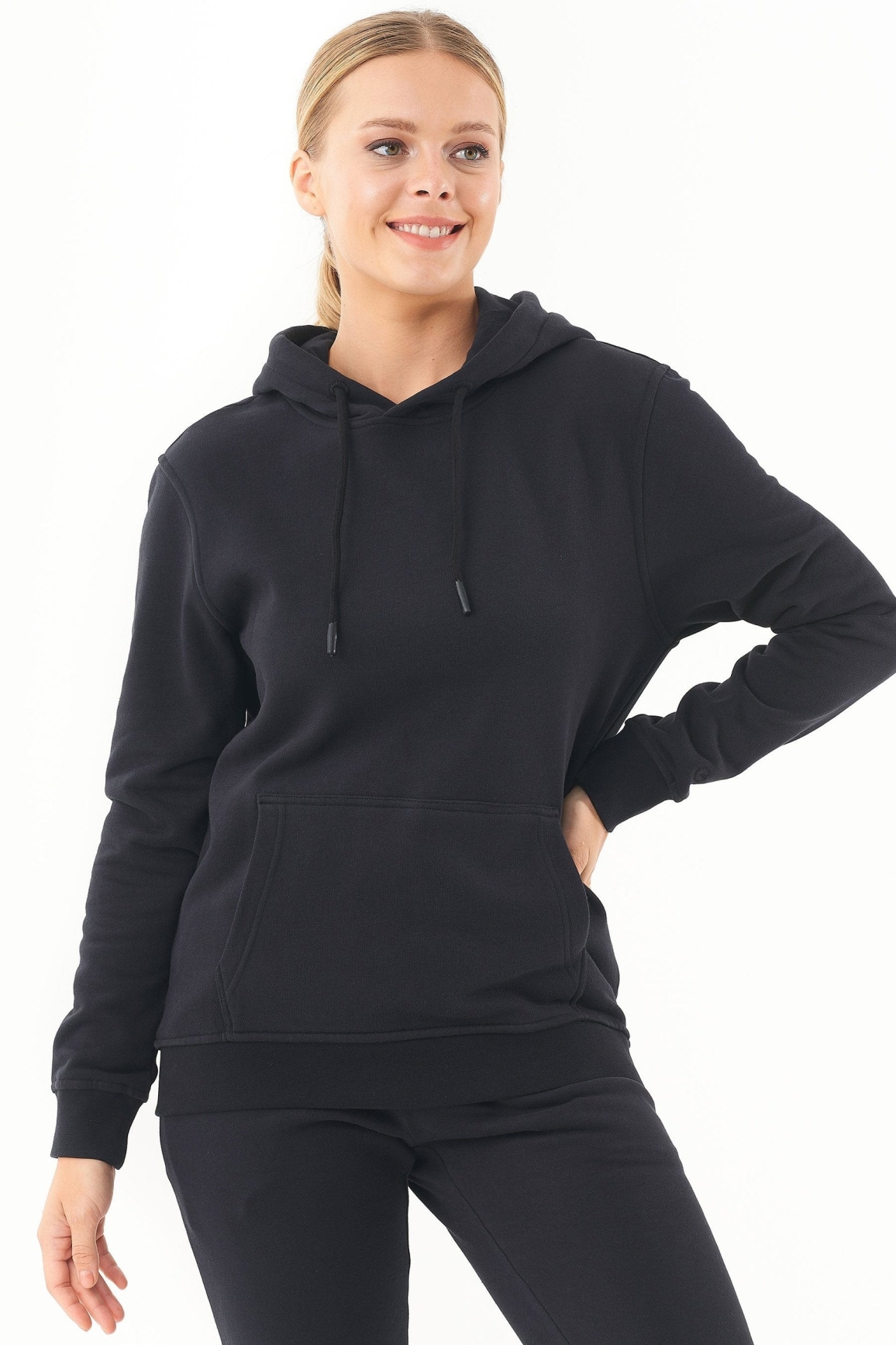 ORGANICATION  Soft Touch Hoodie Zwart