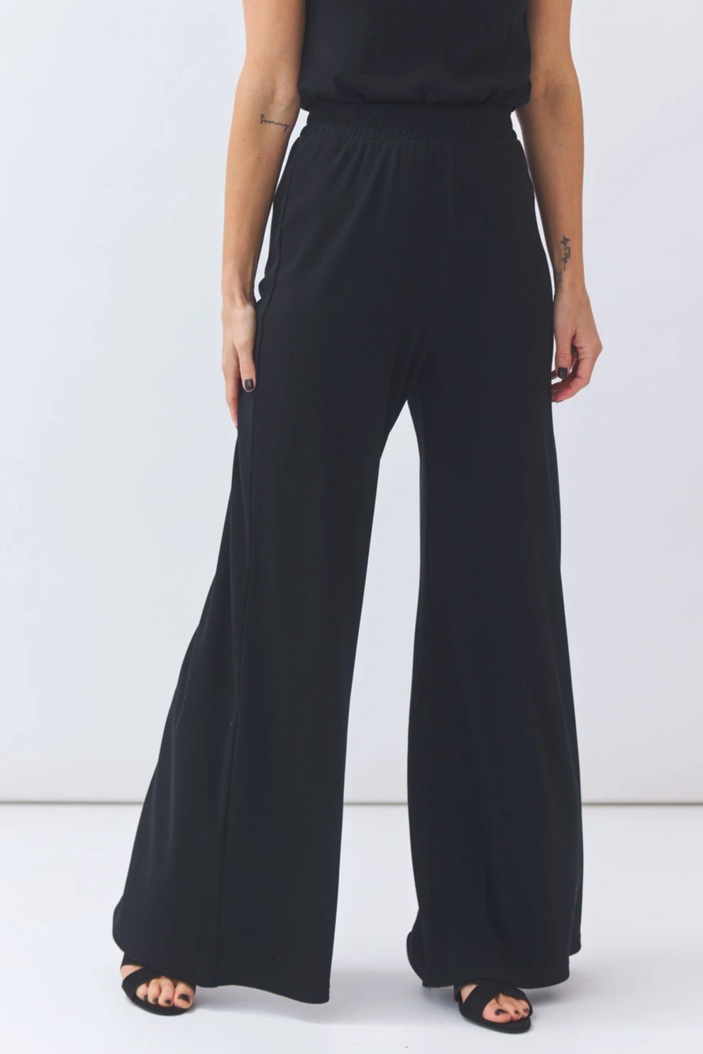BaÃ¬ge the Label  Broek Wijde Pijpen Bessy Zwart