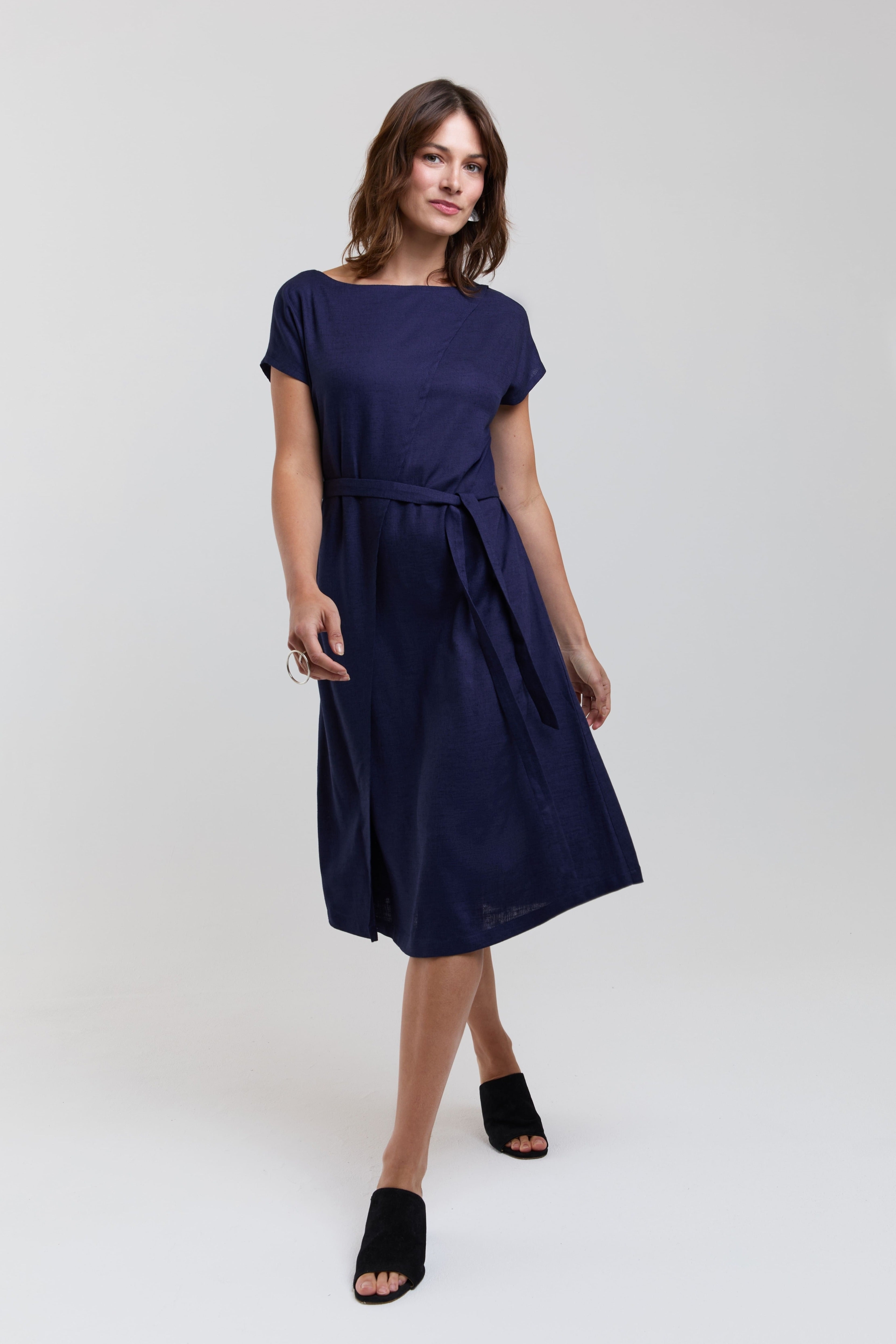 AYANI  Jurk Julia In Donkerblauw