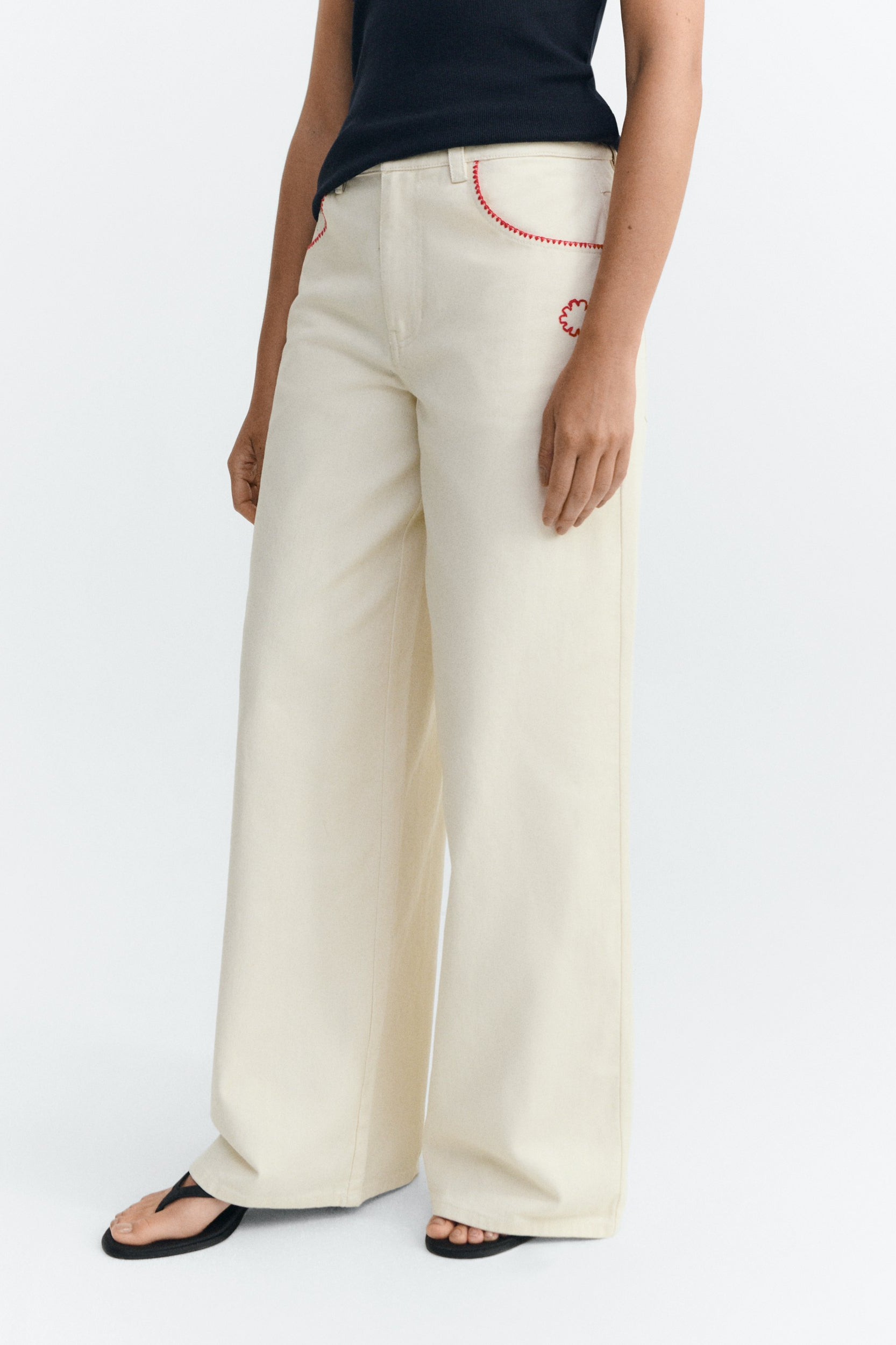 Thinking MU  Hedda Handgeborduurde Broek Met Wijde Pijpen In Ecru