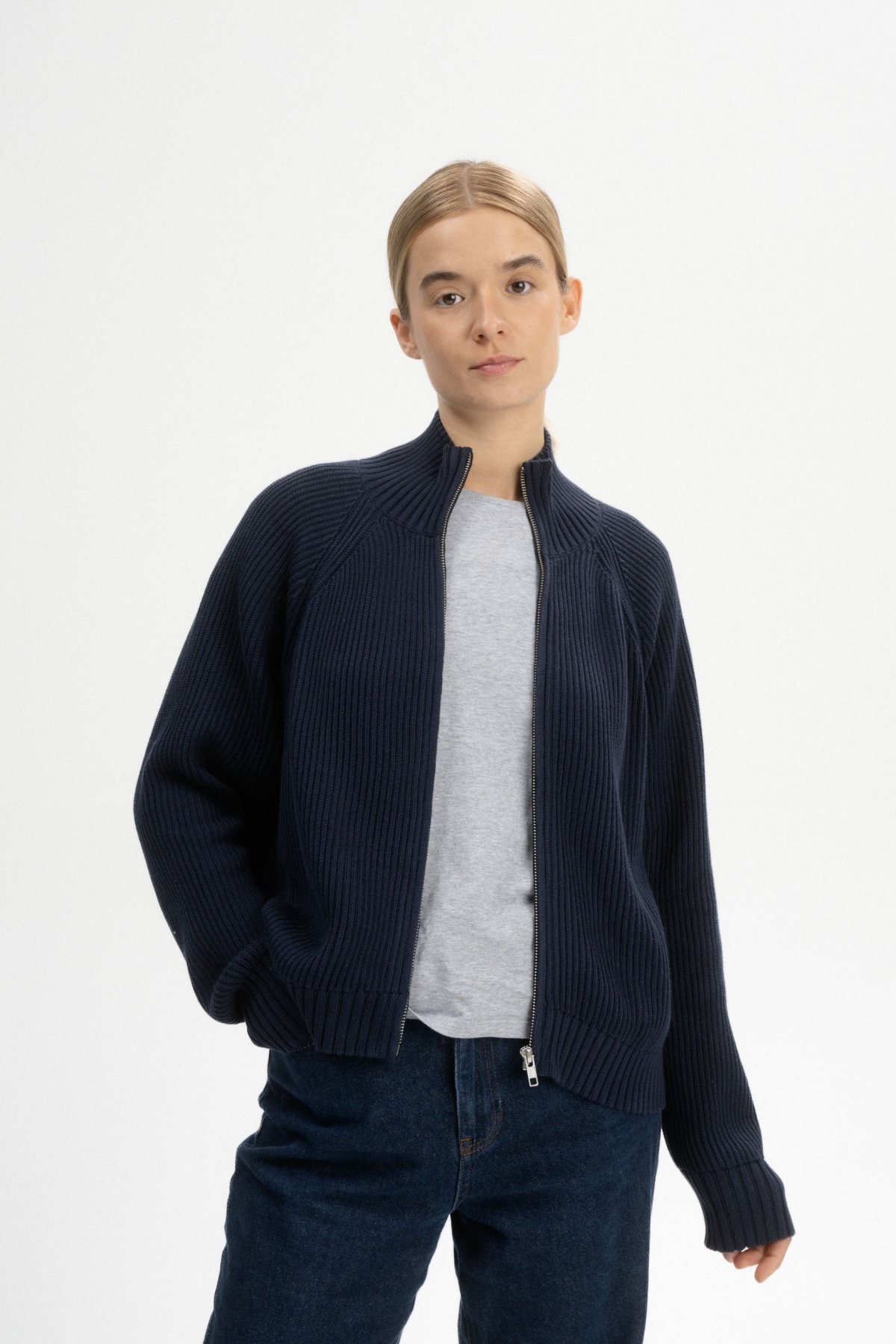 MELA  Gebreide Ribjas Kamuka Marineblauw