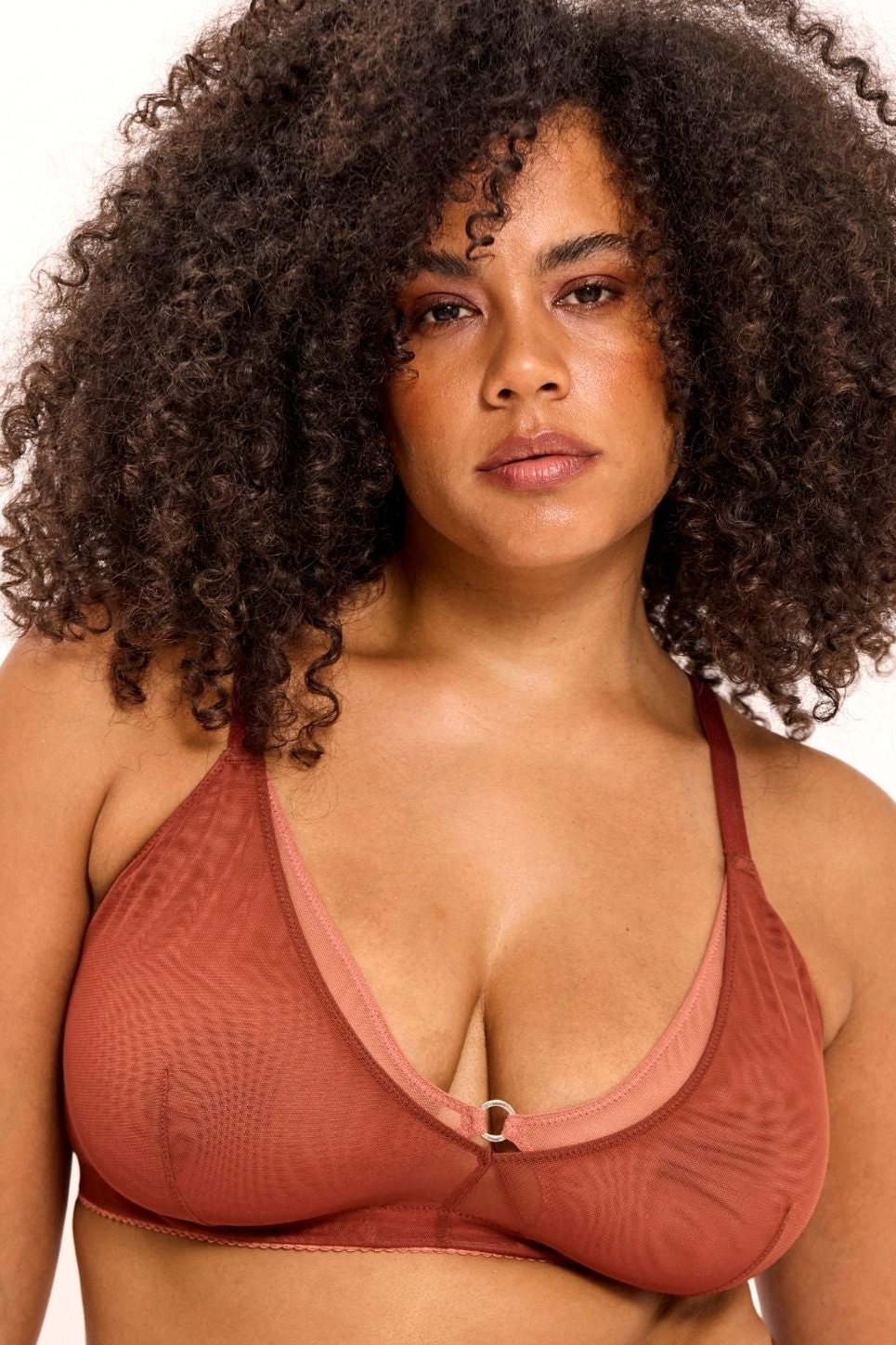 Understatement  Bralette Van Mesh Met Dubbele Driehoek En Roestbruine Accenten