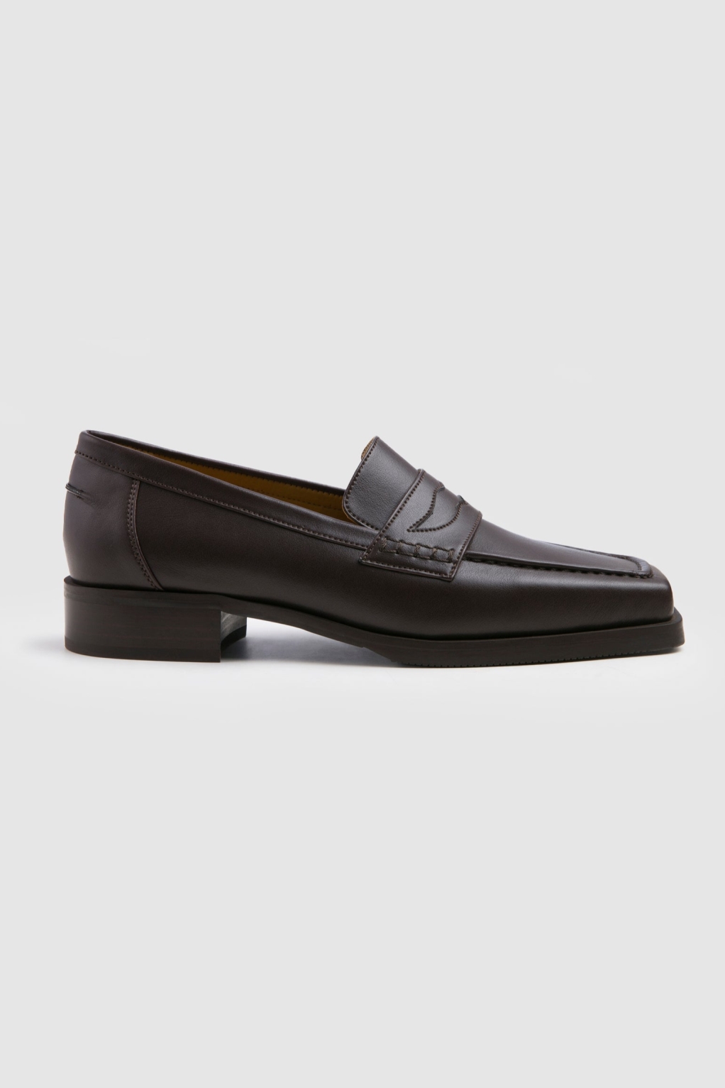 Prev  Loafer Joan Brownie