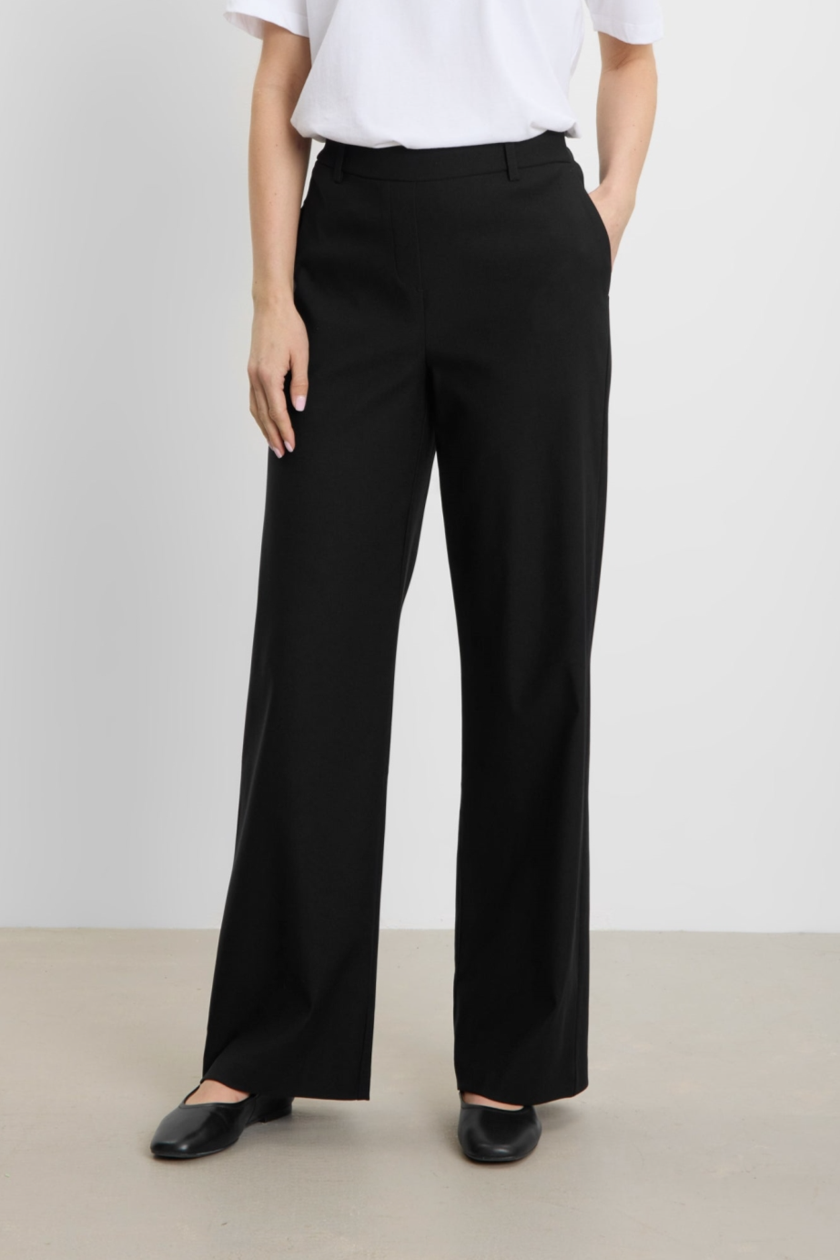 LAURIE  Broek Alice Loose Medium Lengte Zwart