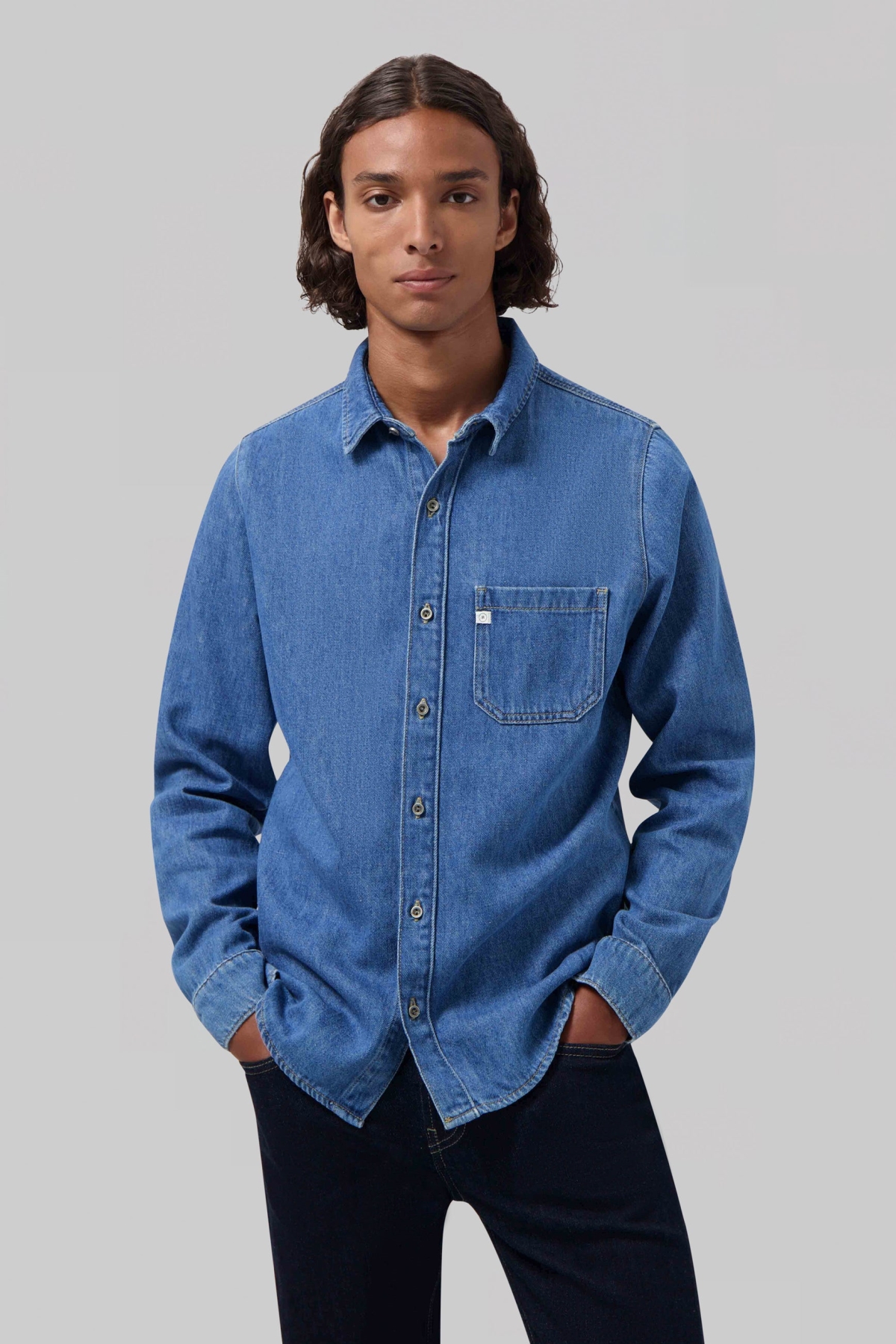 MUD Jeans mannen vegan Overhemd Stanley Medium Steenblauw