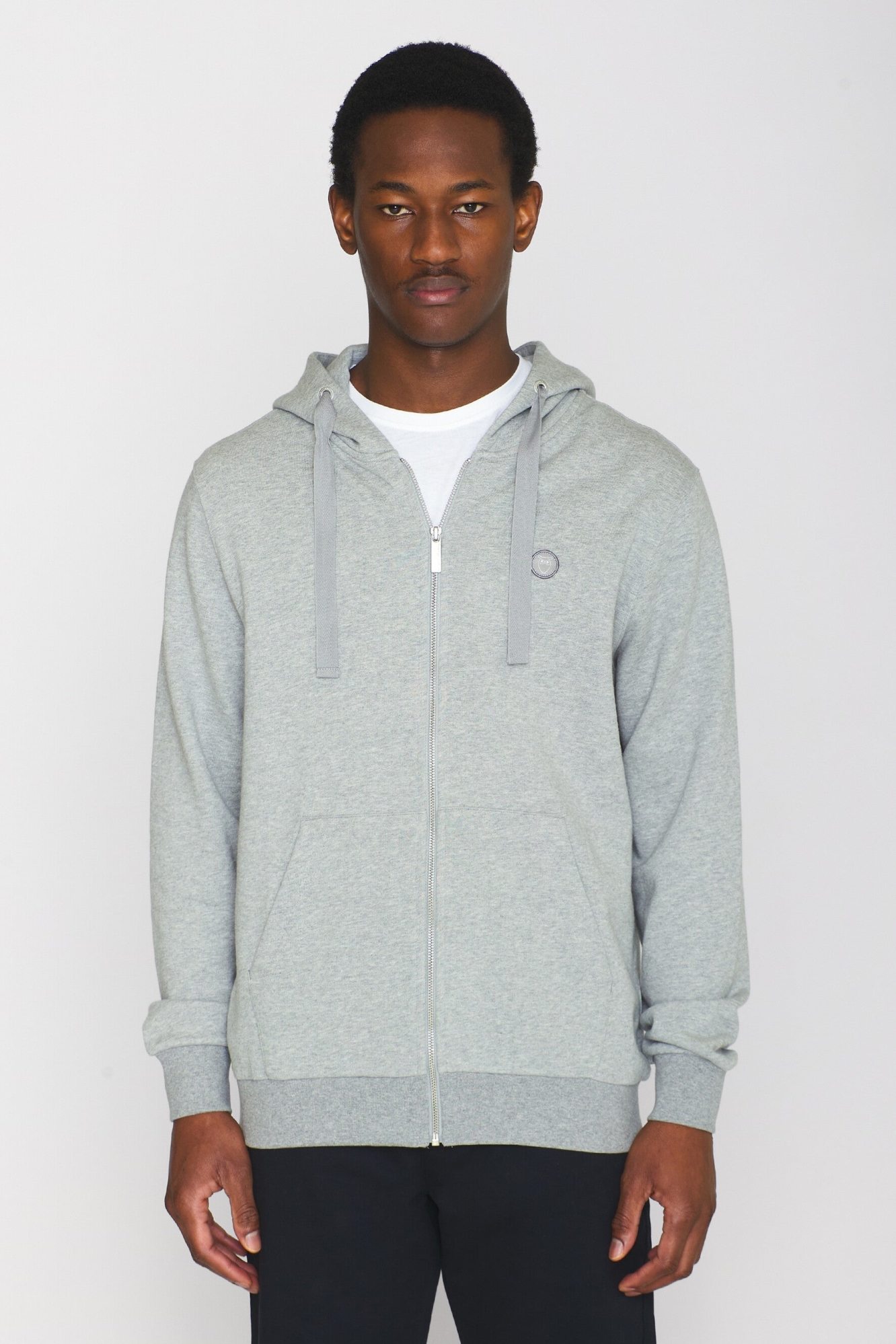 KnowledgeCotton Apparel mannen vegan Zip Hoodie Kangaroo Badge Grijs Melange